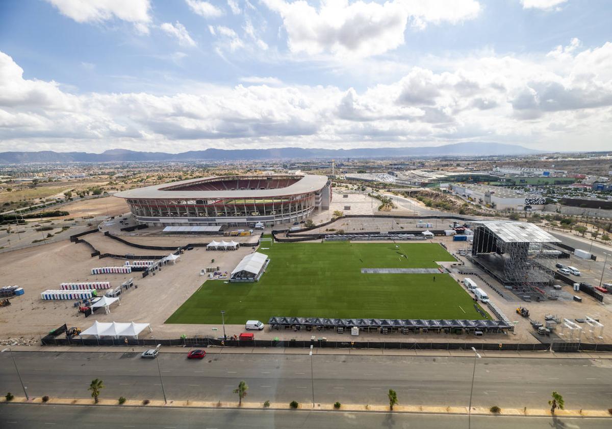 Instalación de la zona de conciertos, este viernes.