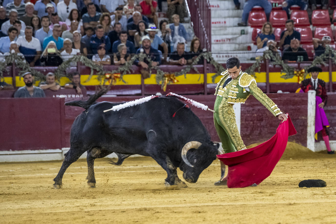 La cuarta corrida de toros de la Feria de Murcia, en imágenes