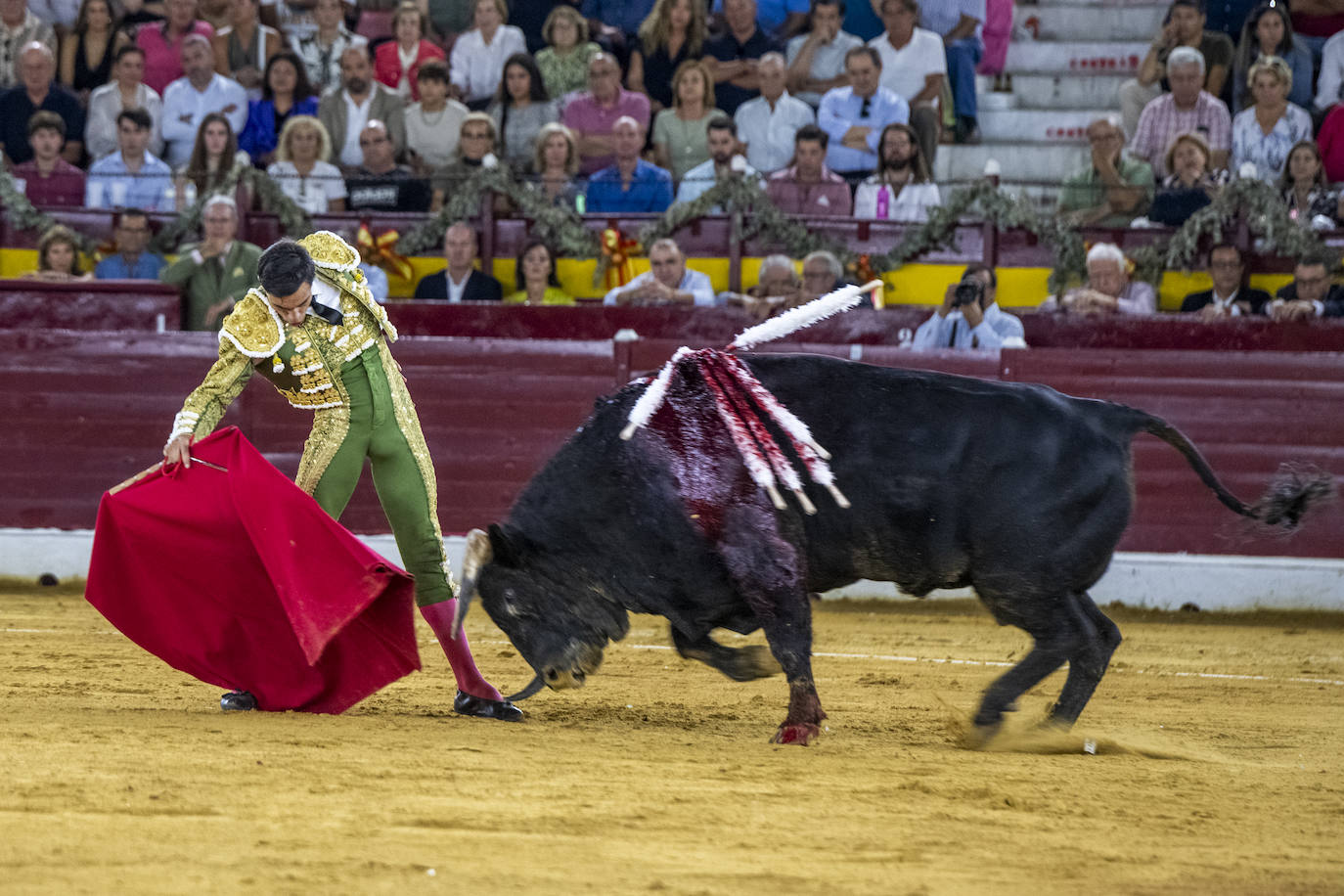 La cuarta corrida de toros de la Feria de Murcia, en imágenes