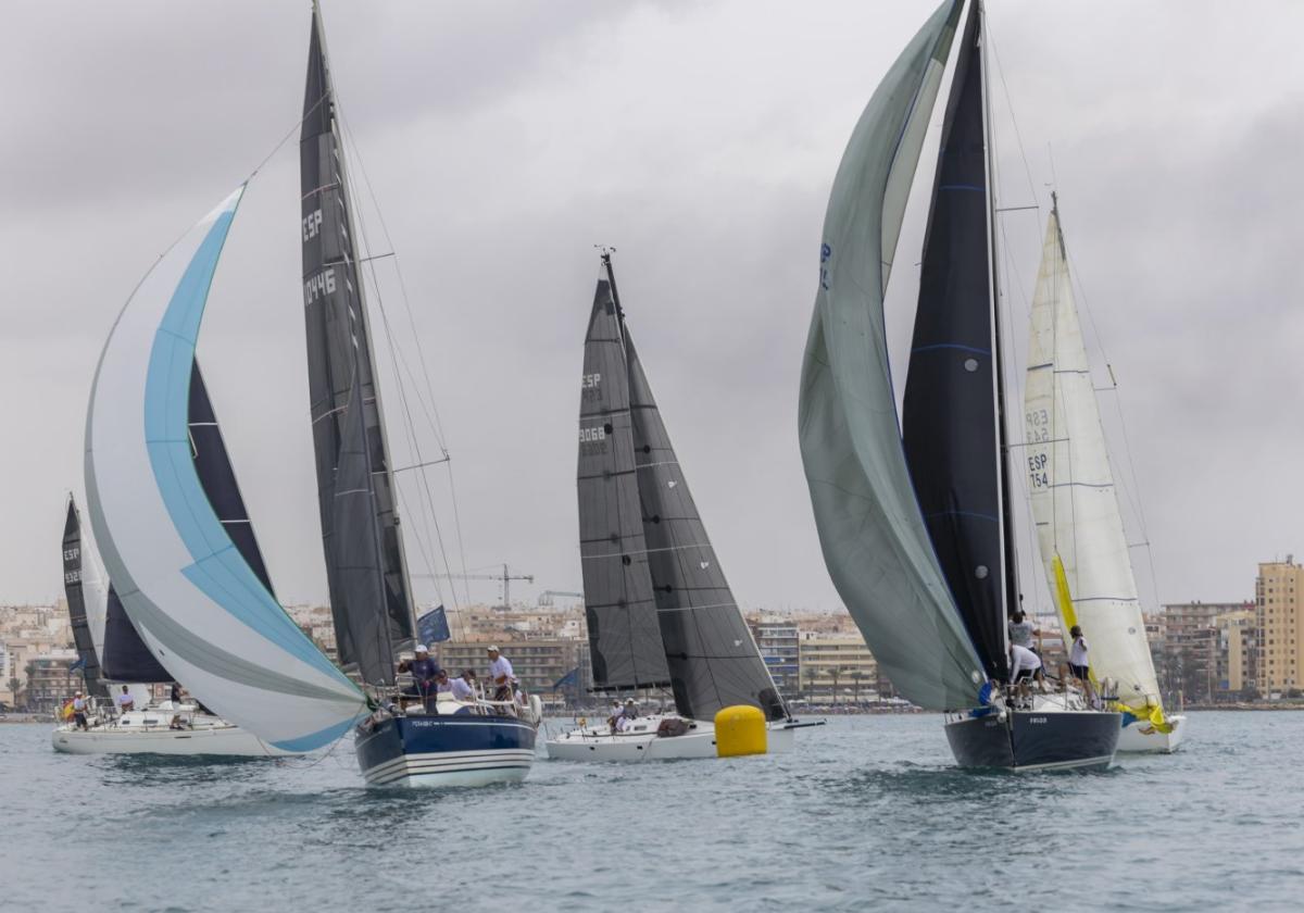 La regata Camino de la Cruz afronta un nuevo desafío con 70 barcos