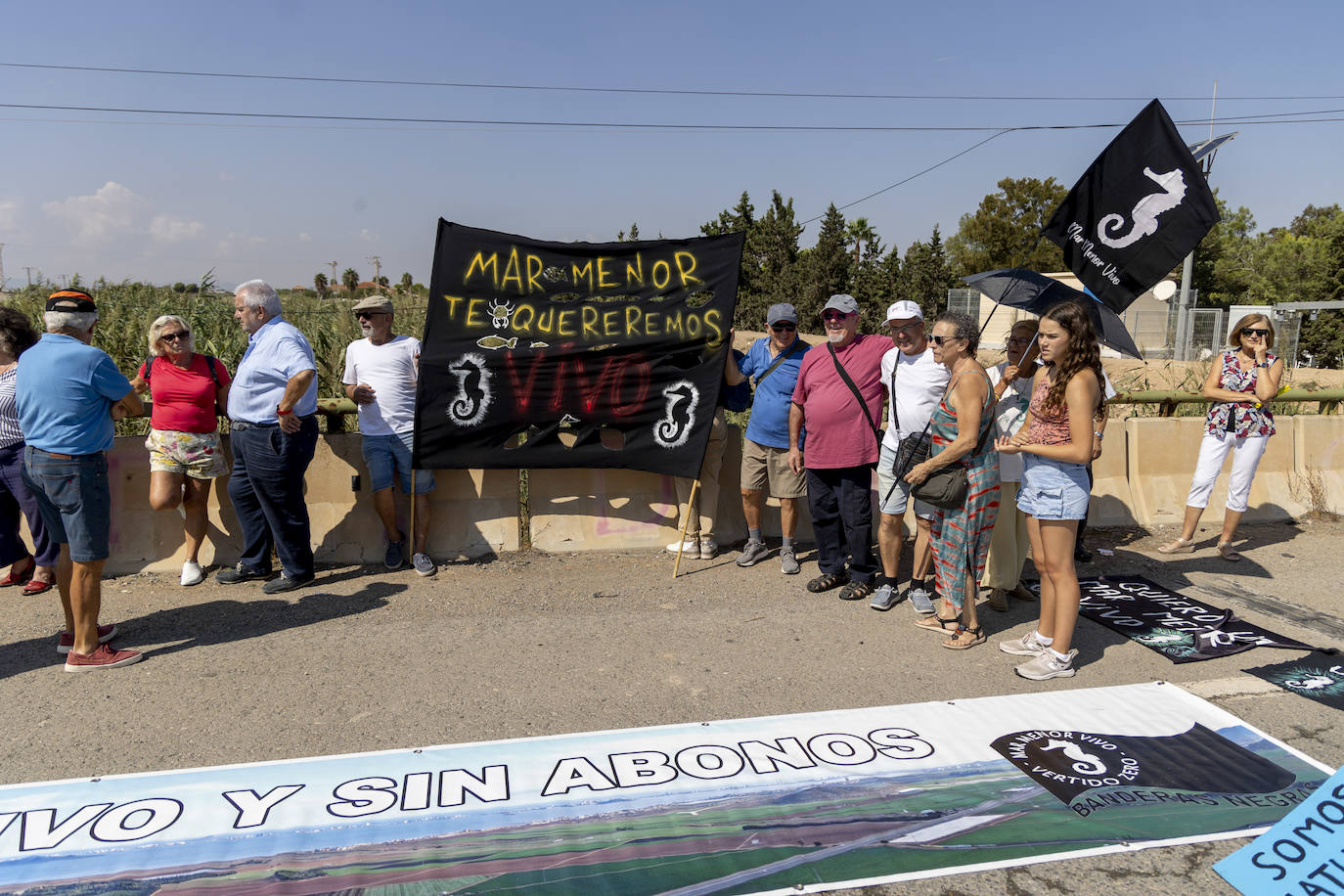 La manifestación en la Rambla del Albujón por el Mar Menor, en imágenes