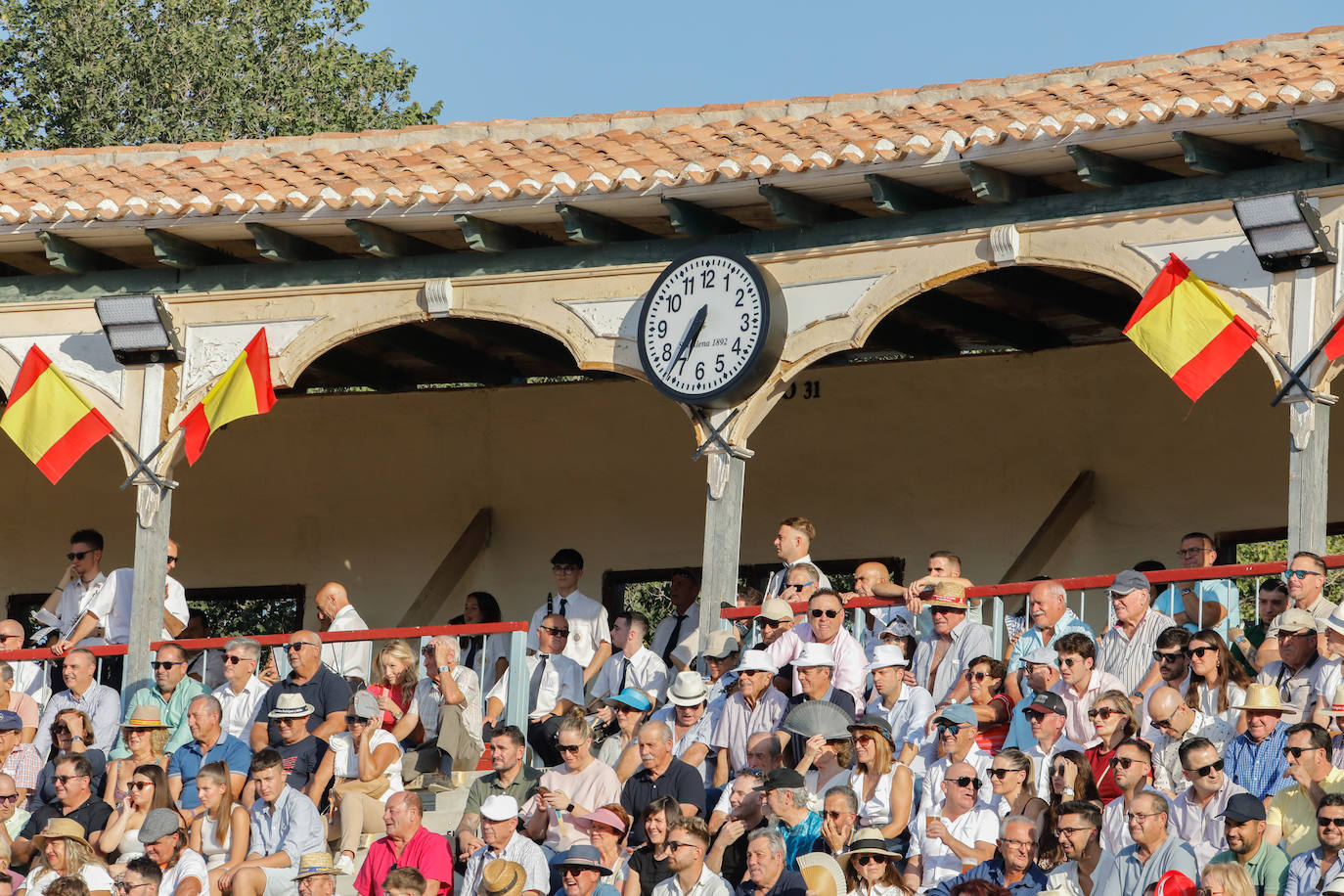 Las imágenes de la corrida de toros en Lorca