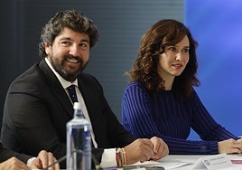 Fernando López Miras junto a Isabel Díaz Ayuso en la reunión del Comité Ejecutivo del PP