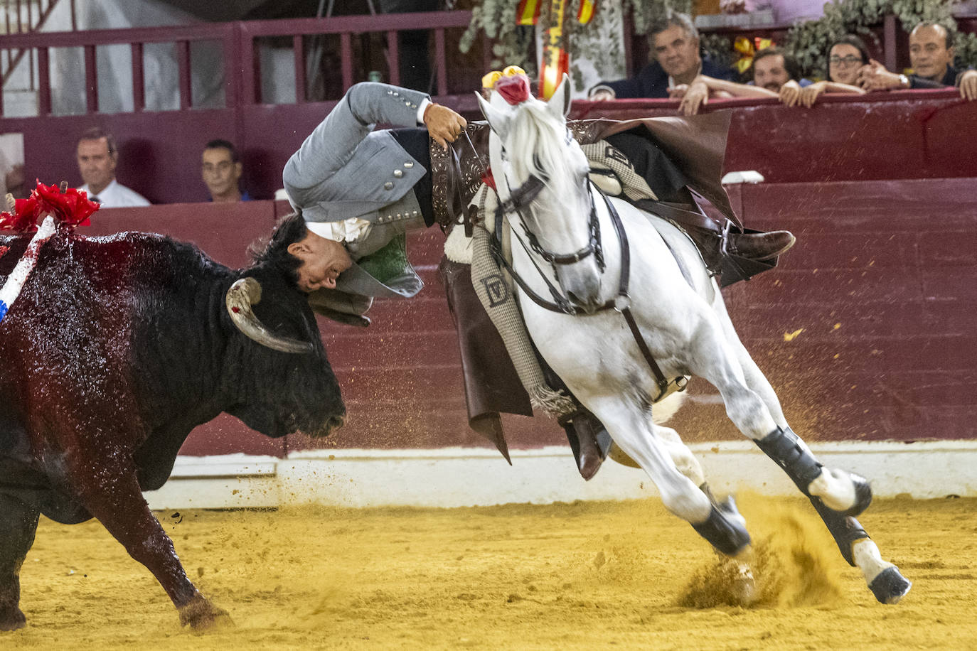 Las imágenes de la corrida de rejones en Murcia