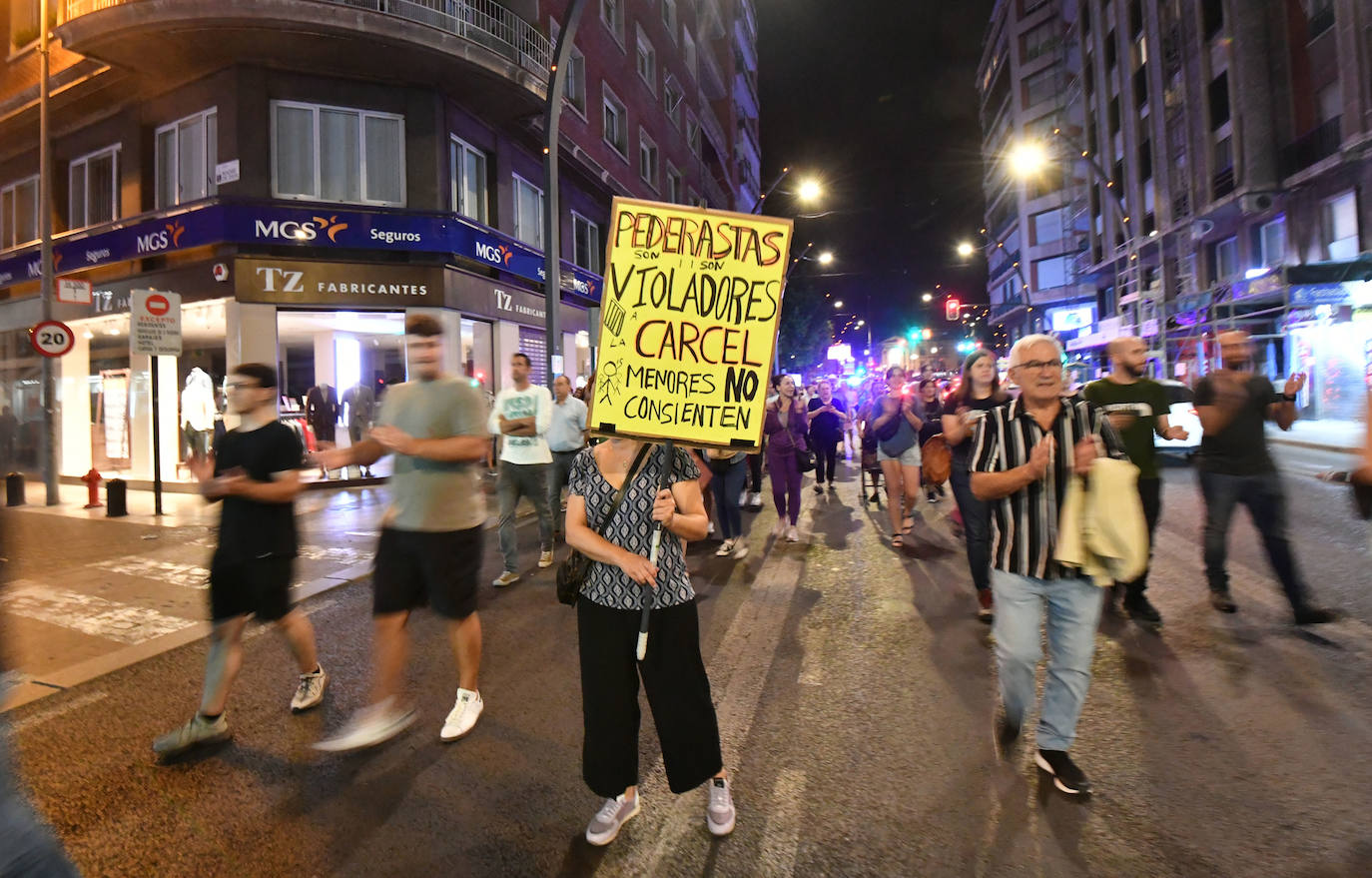 Las imágenes de la protesta en Murcia contra las penas a los empresarios de la red de prostitución de menores