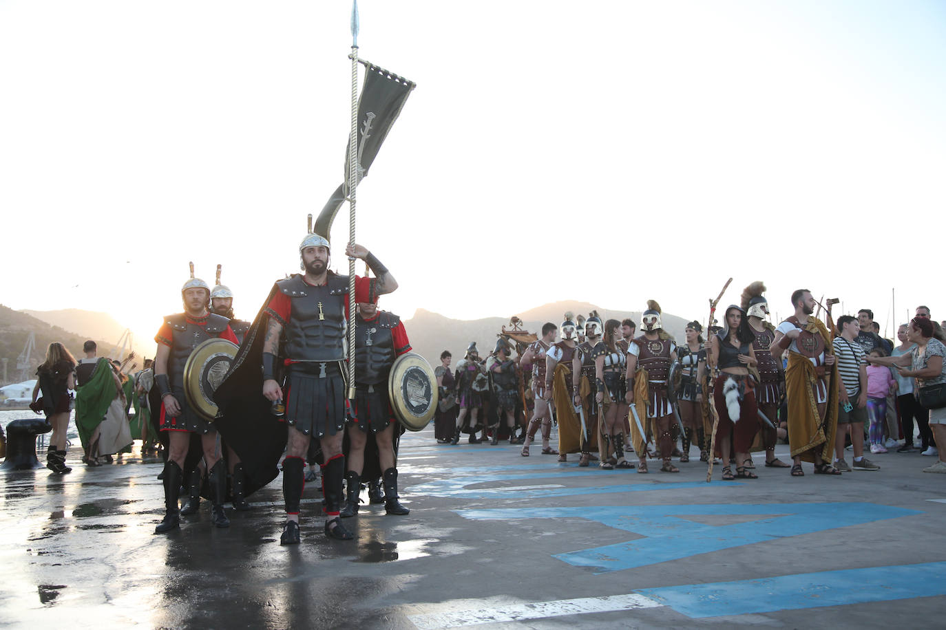 Las imágenes del Desembarco y la Contratación de Mercenarios de Carthagineses y Romanos