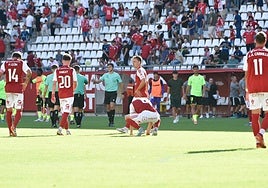 La derrota del Real Murcia frente al Betis Deportivo en el Enrique Roca, en imágenes