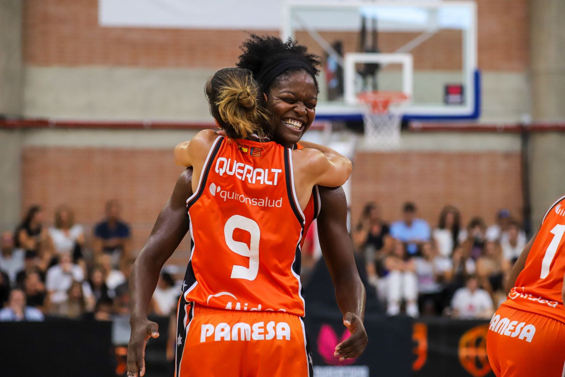 Las imágenes del partido de la Supercopa entre Valencia Basket y Zaragoza