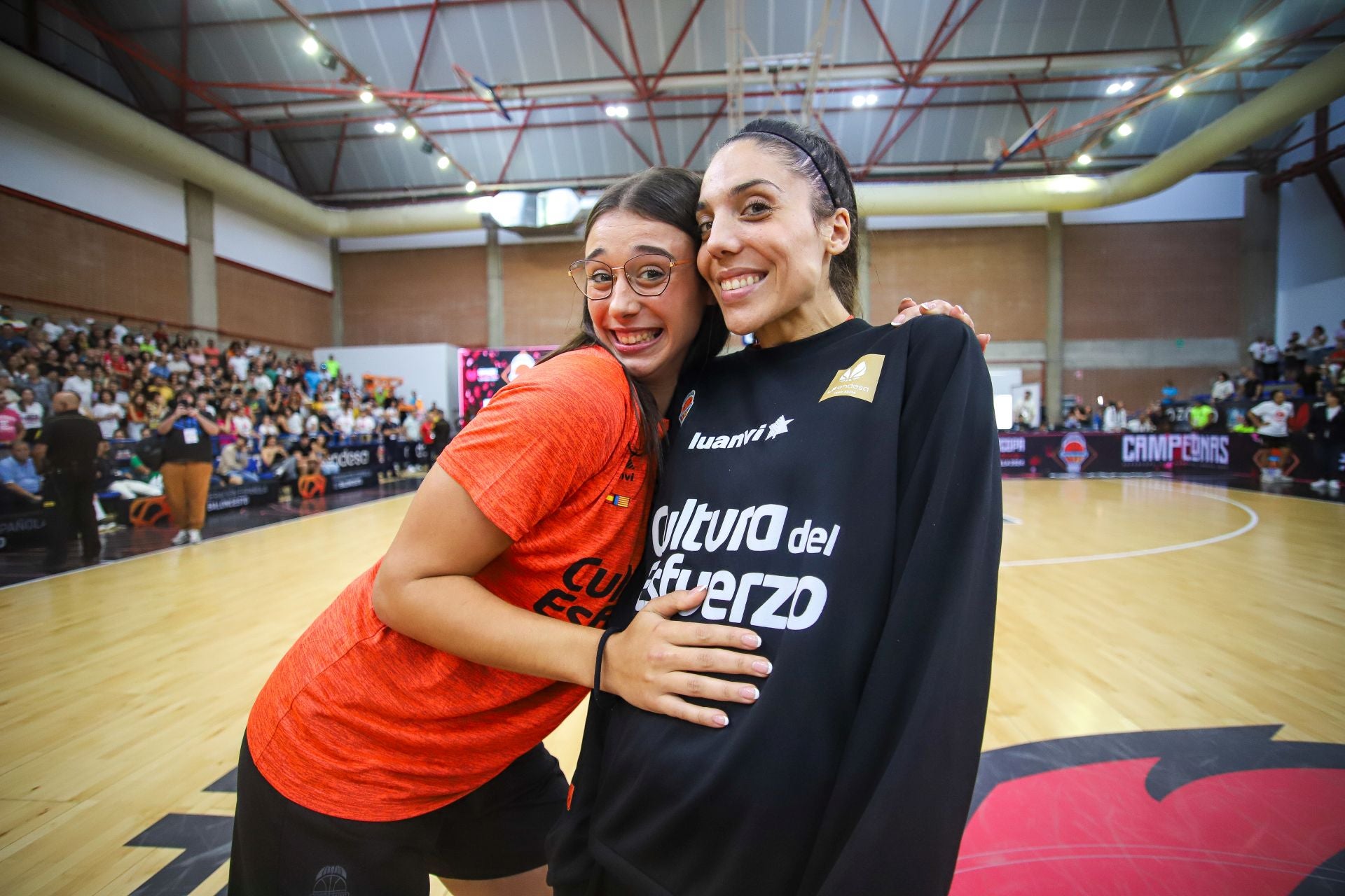 Las imágenes del partido de la Supercopa entre Valencia Basket y Zaragoza