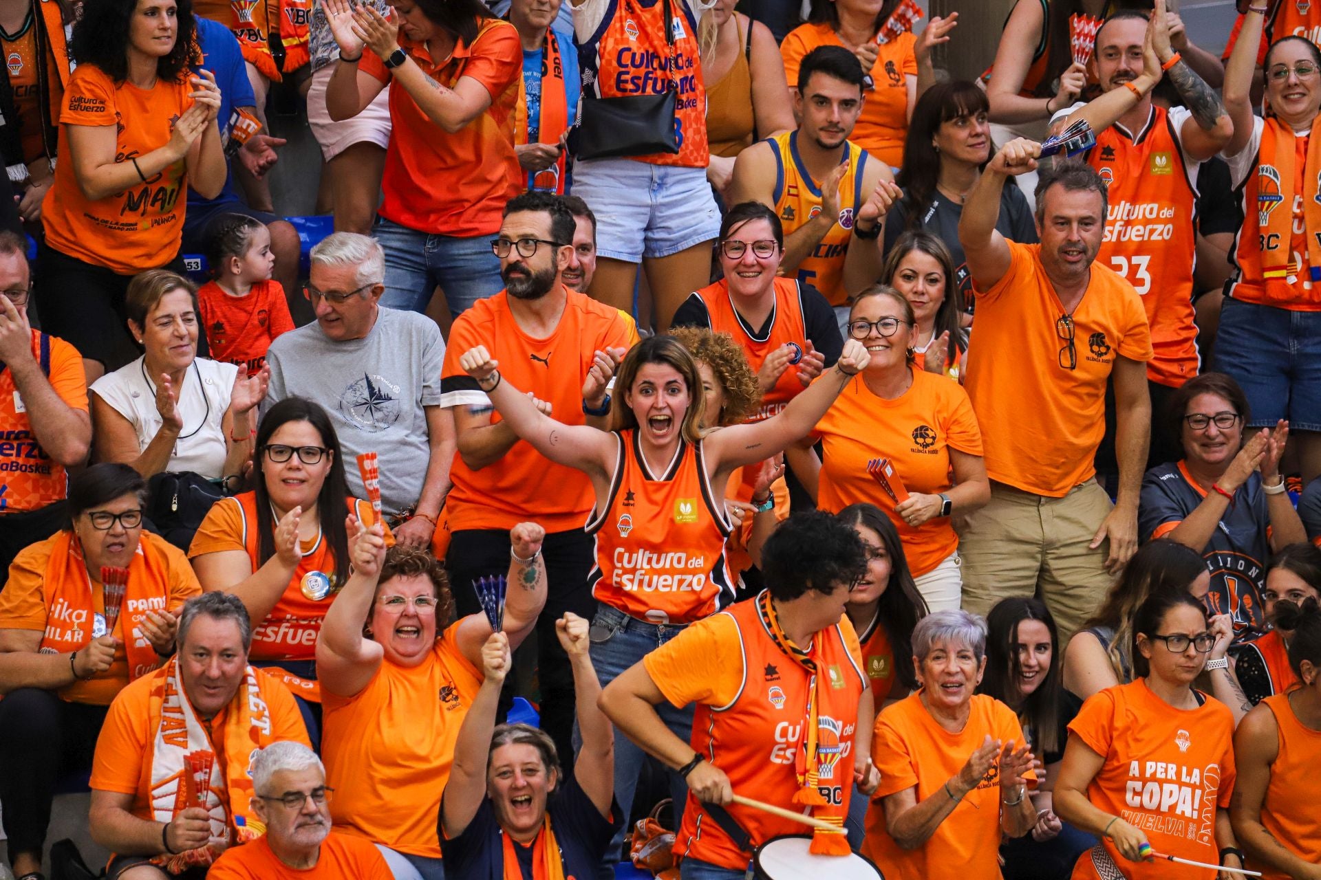 Las imágenes del partido de la Supercopa entre Valencia Basket y Zaragoza