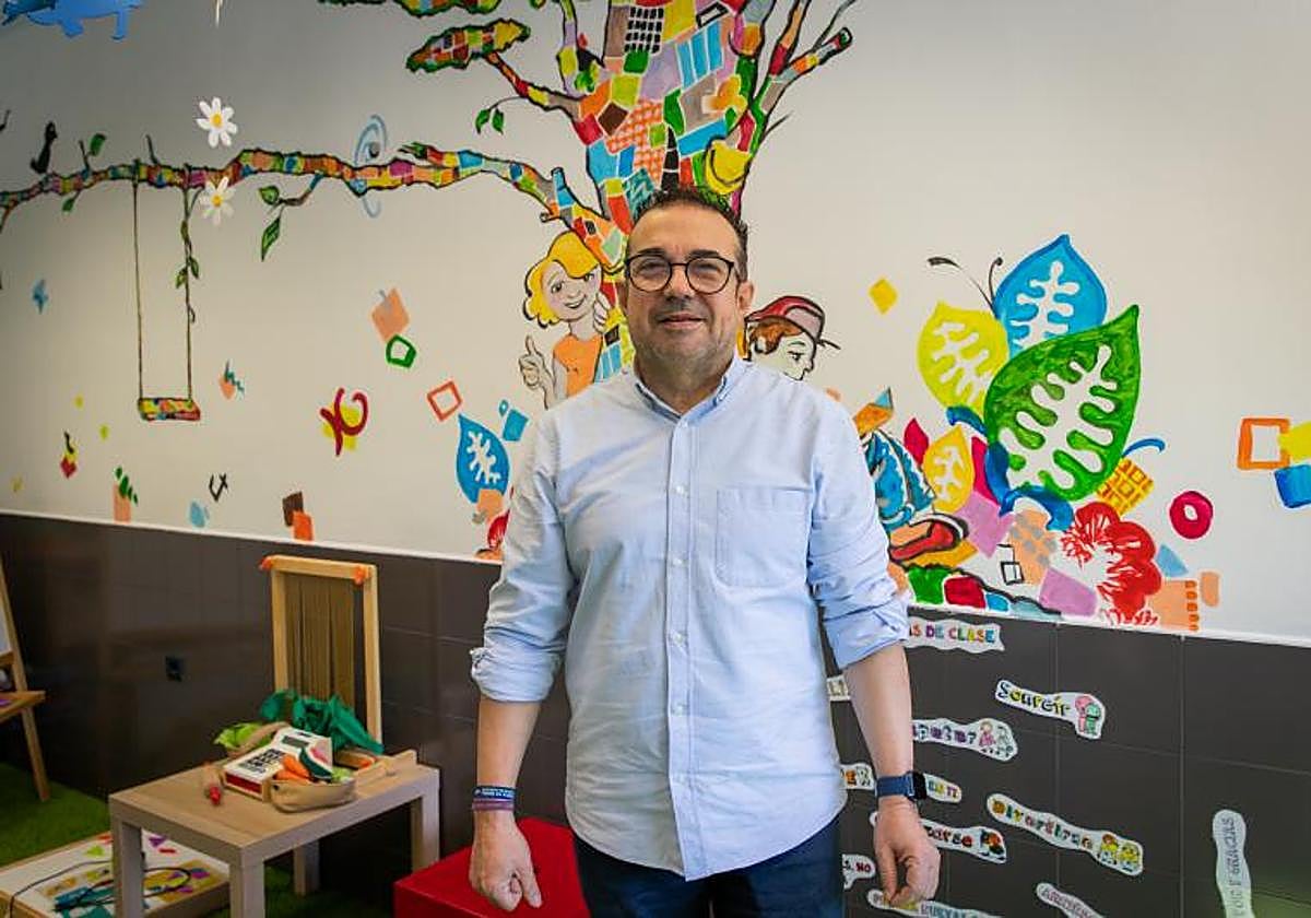 El director del colegio público de Hurchillo, Joaquín Marzá.