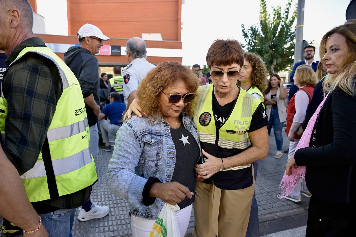 Homenaje a las víctimas de la tragedia de Atalayas, en imágenes