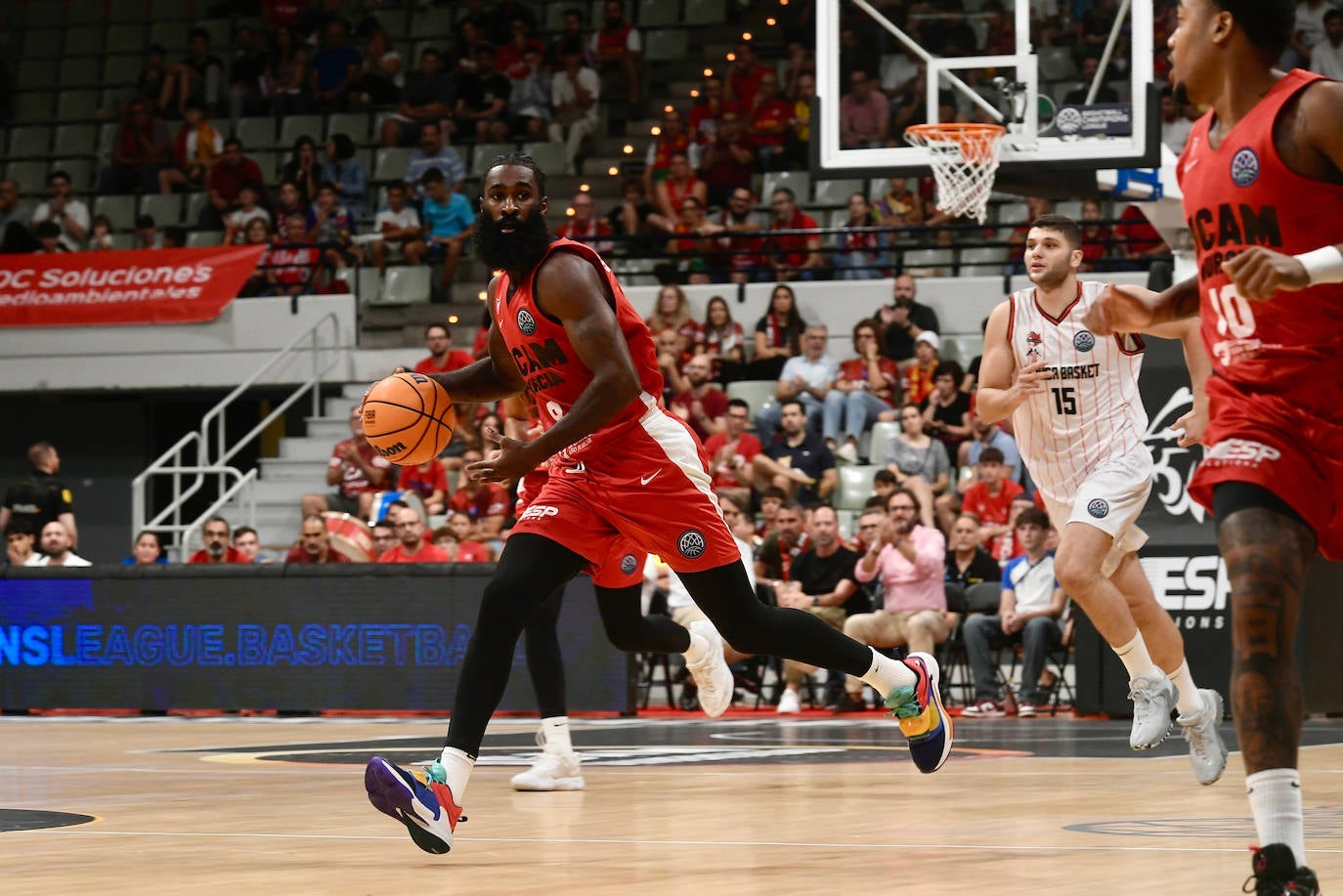 Las imágenes del UCAM Murcia-Manisa Basket (97-103)