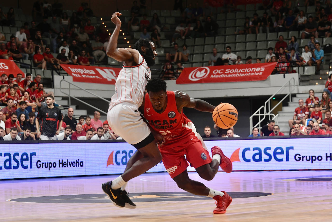 Las imágenes del UCAM Murcia-Manisa Basket (97-103)