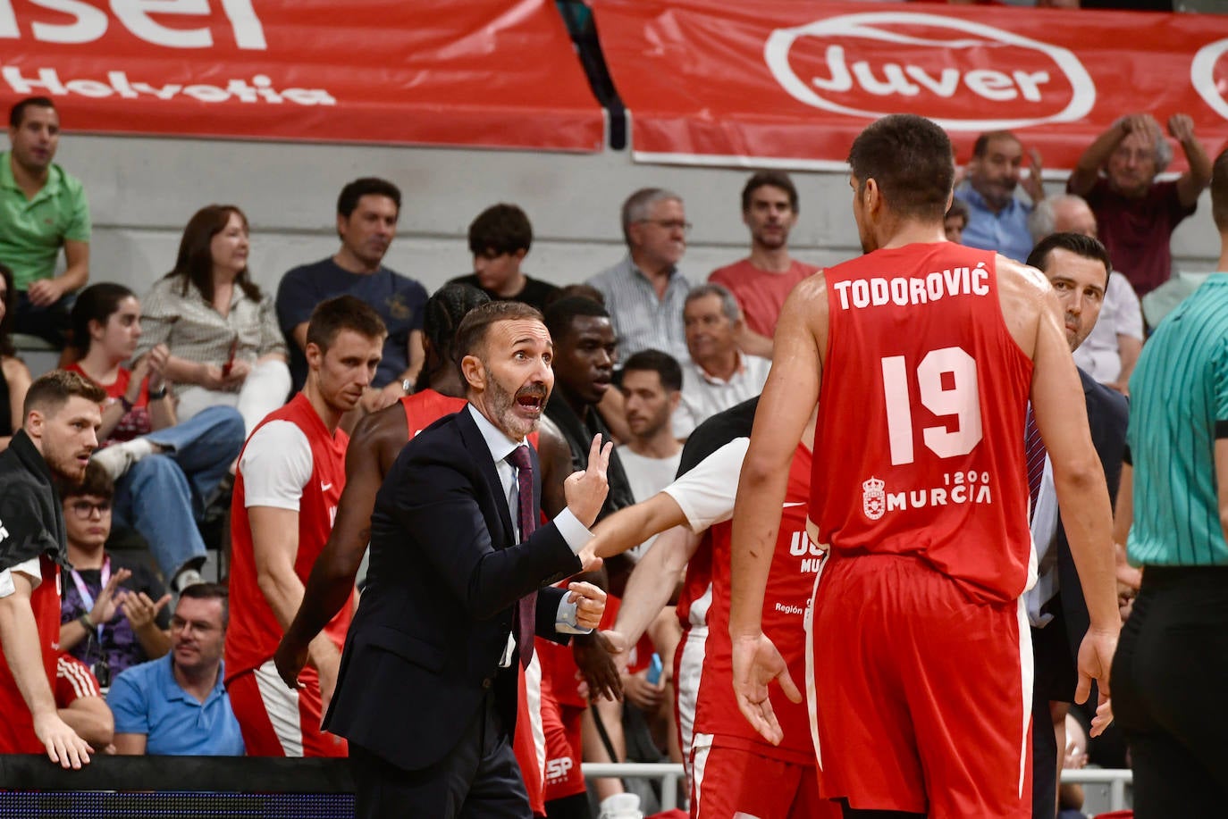 Las imágenes del UCAM Murcia-Manisa Basket (97-103)