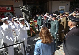 Momento en que se homenajeó a los agentes que perdieron su vida en acto de servicio
