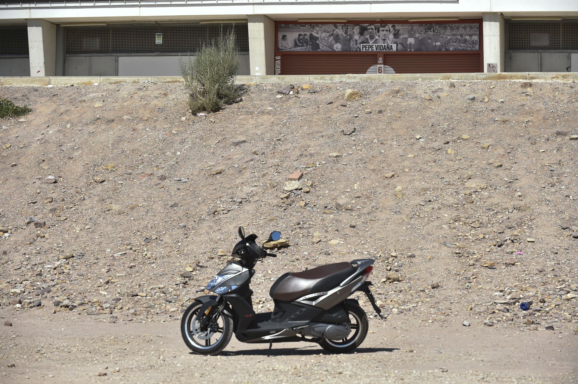 Desperfectos en el entorno del Enrique Roca de Murcia, en imágenes