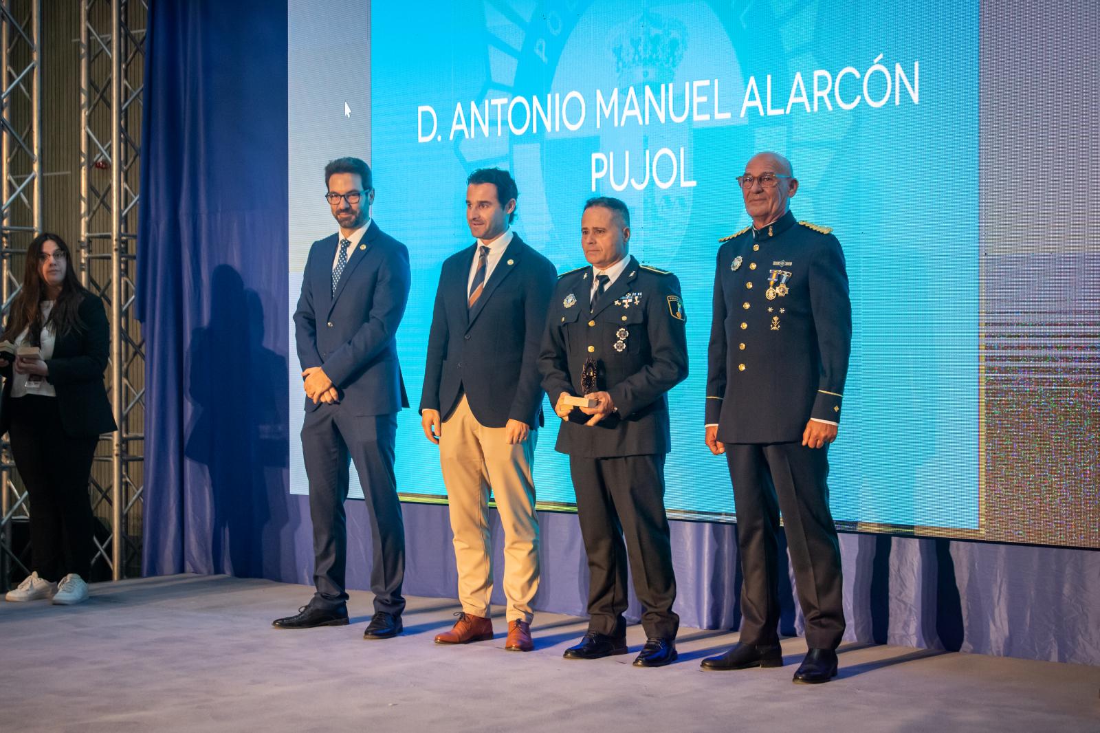 Las imágenes de la celebración del patrón de la Policía Local de Torrevieja