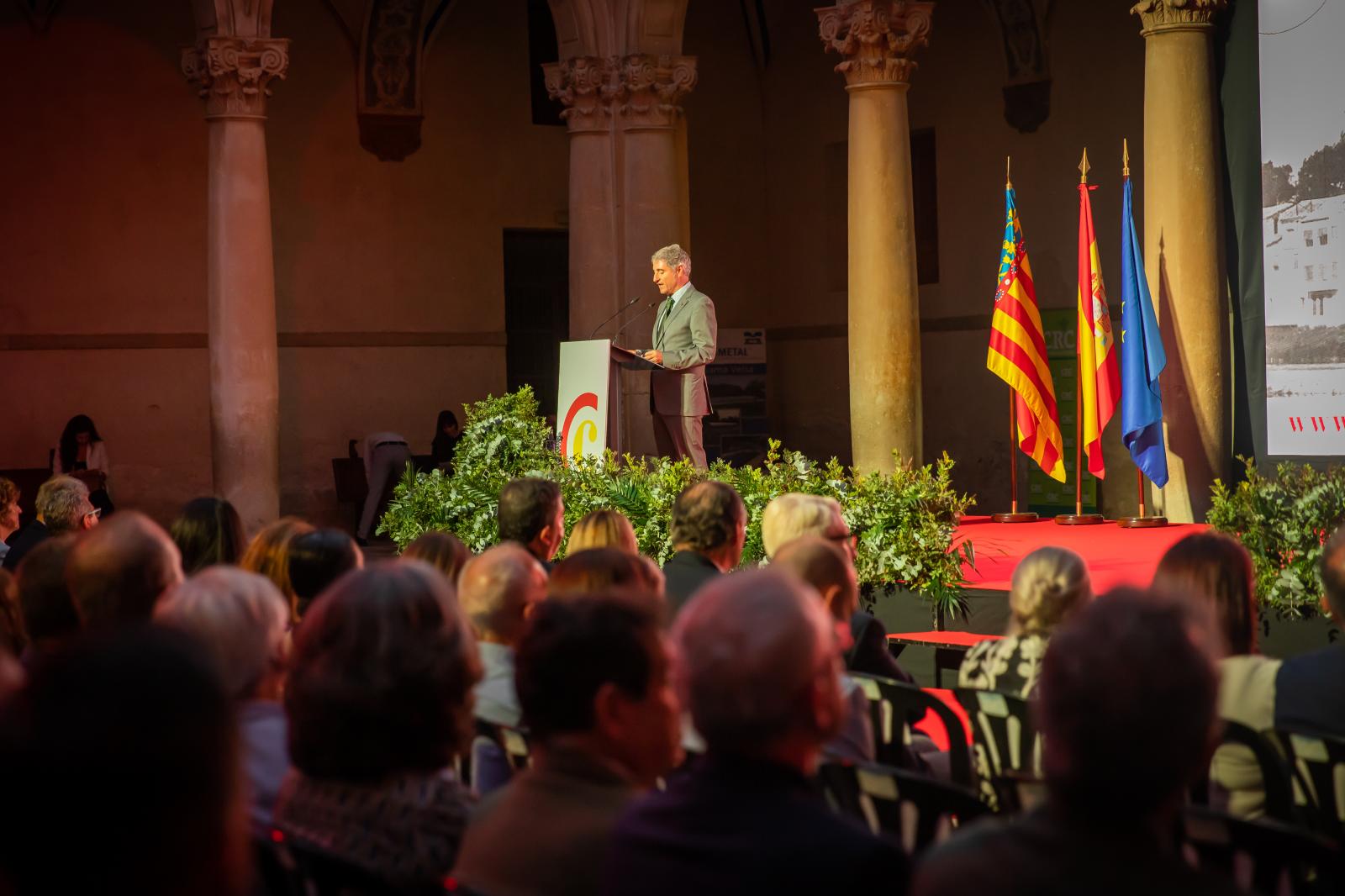 Las imágenes de la V Noche de la Economía de Orihuela