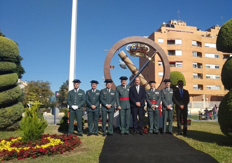 Inauguración del monumento a la Guardia Civil en 2019, frente al Centro de Salud Álvarez de la Riva