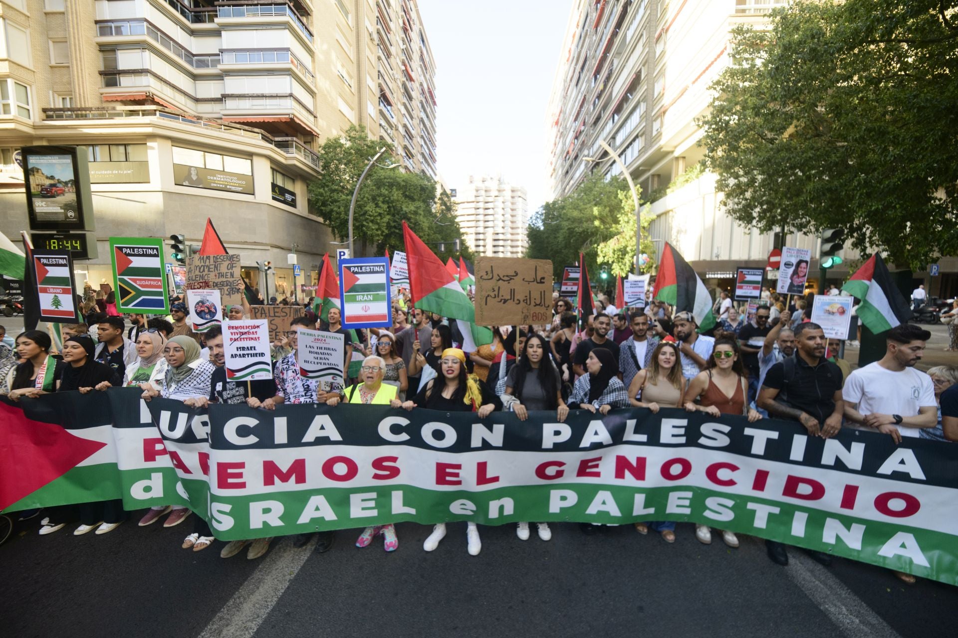 La marcha de apoyo al pueblo palestino en Murcia, en imágenes