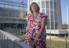Nuria Castillo, frente al Centro Europeo de Empresas de Innovación de Cabezo Beaza.