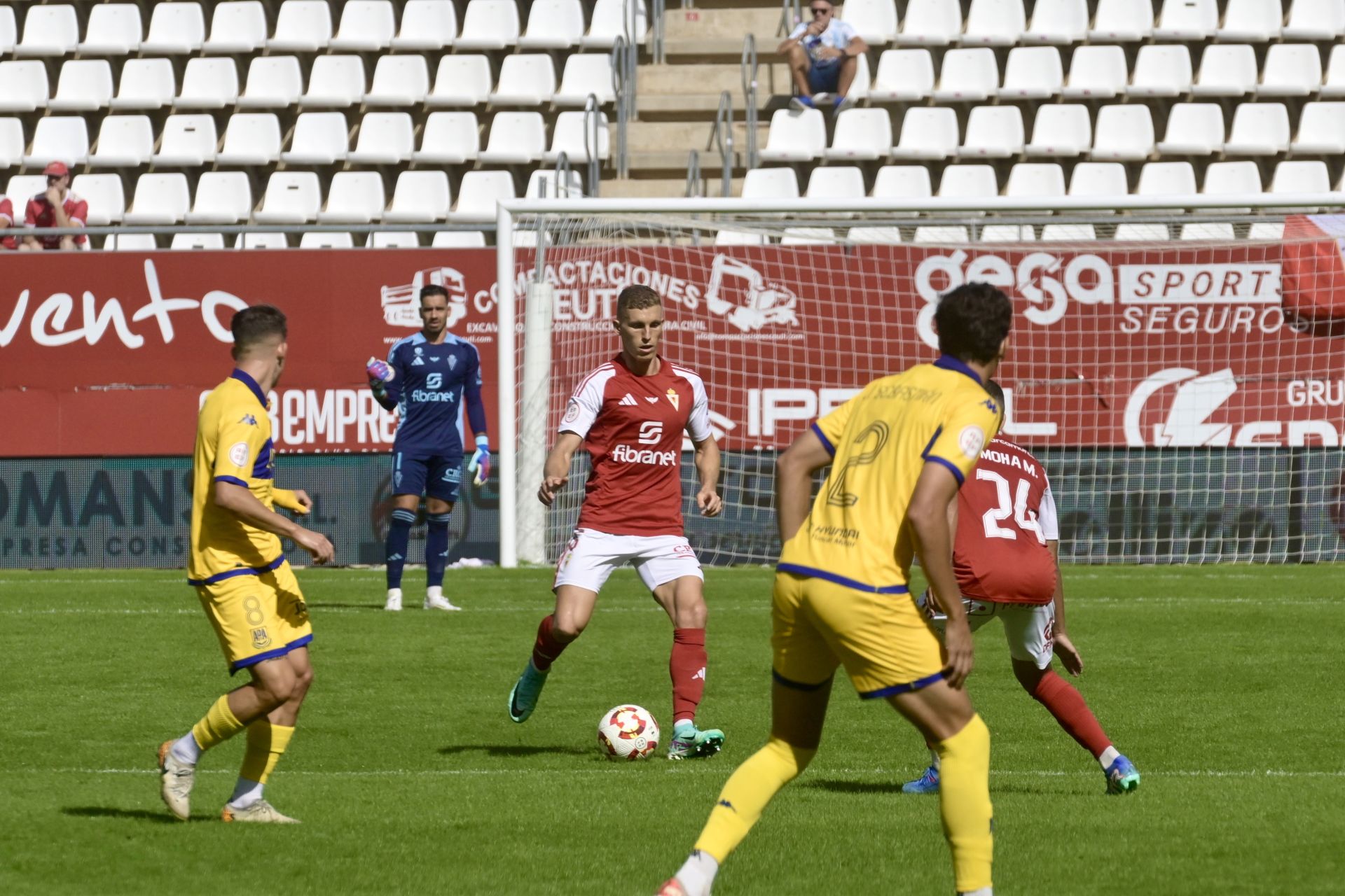 Las imágenes del partido entre el Real Murcia y el Alcorcón