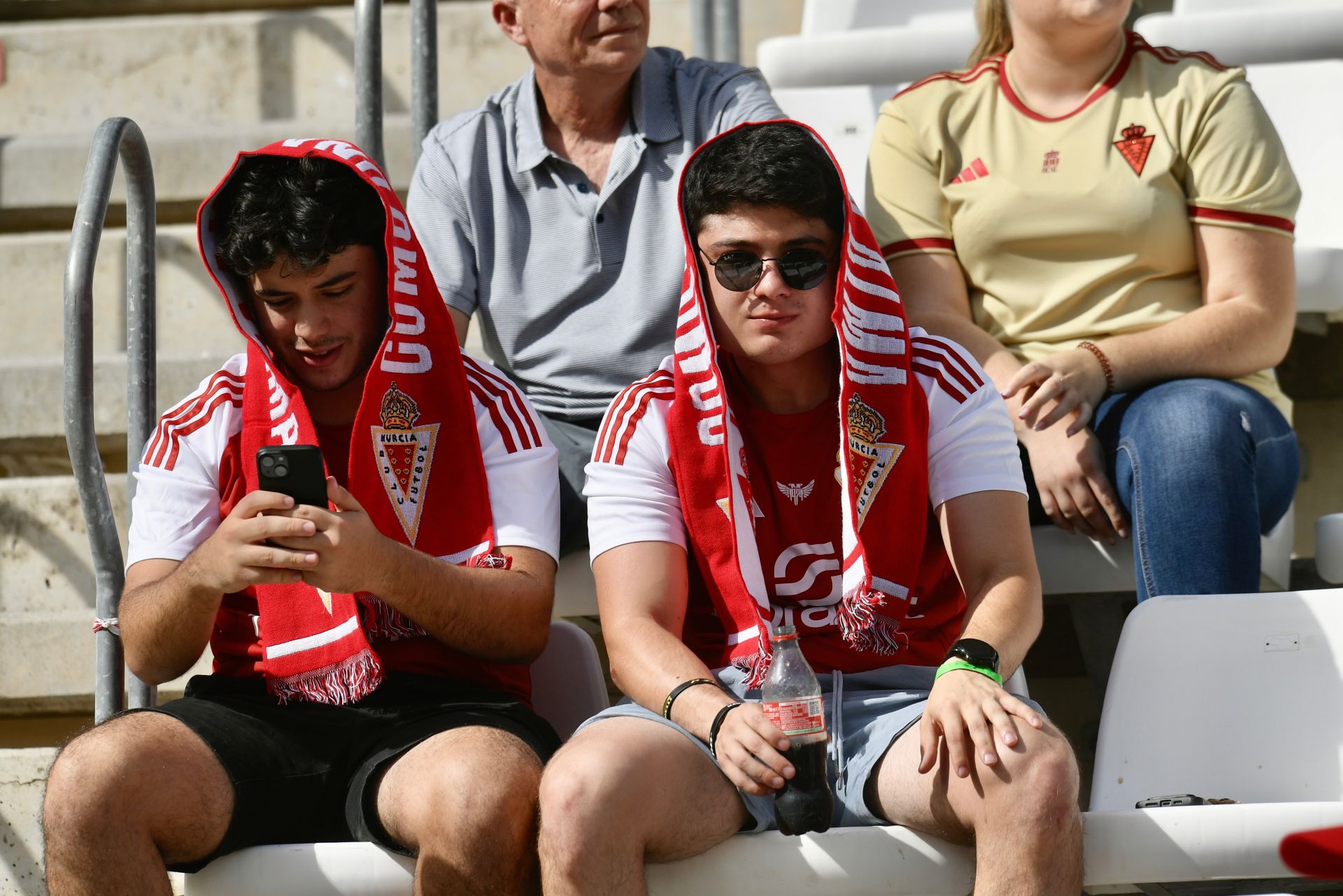 Real Murcia-Alcorcón: búscate en la grada del Estadio Enrique Roca