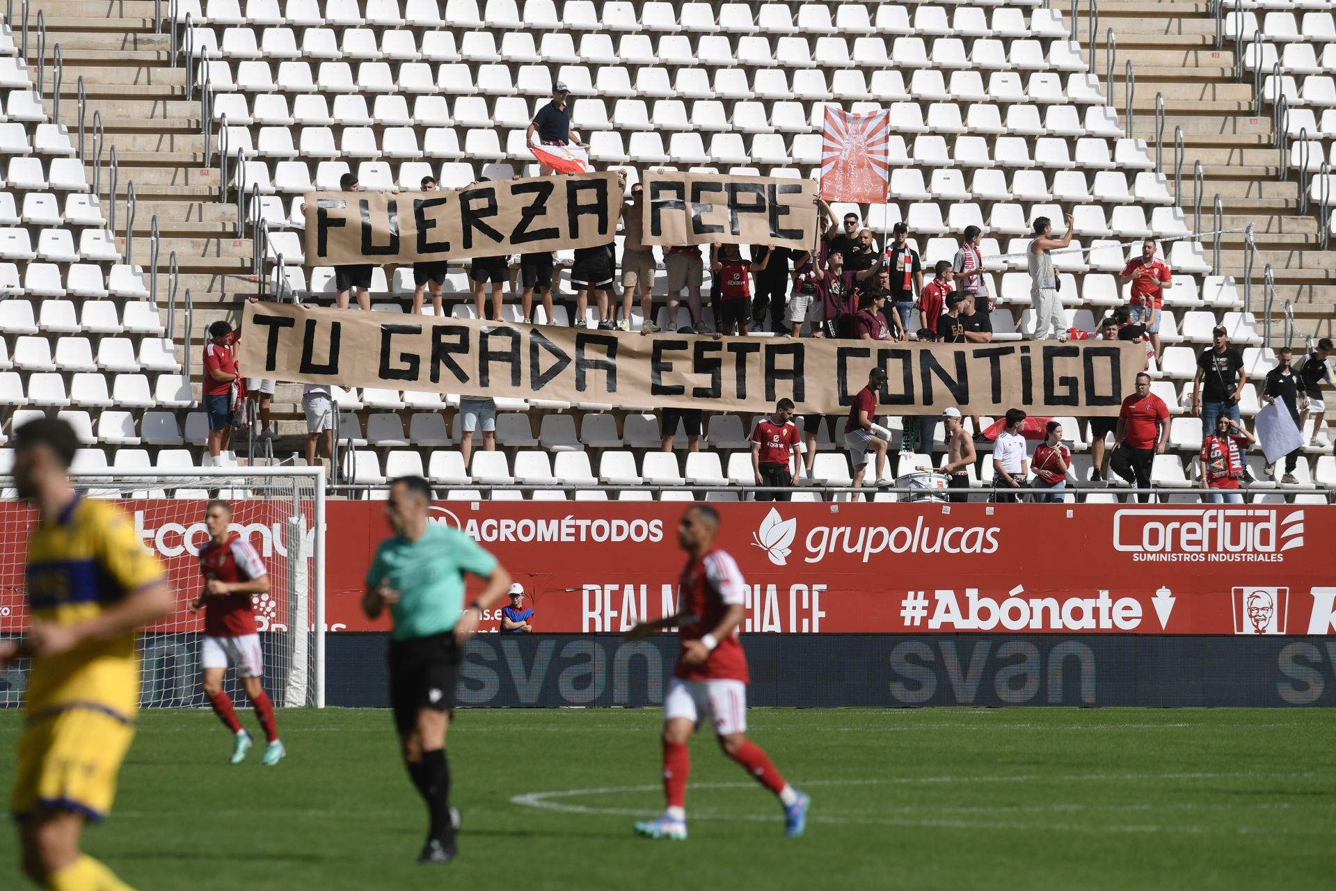 Real Murcia-Alcorcón: búscate en la grada del Estadio Enrique Roca