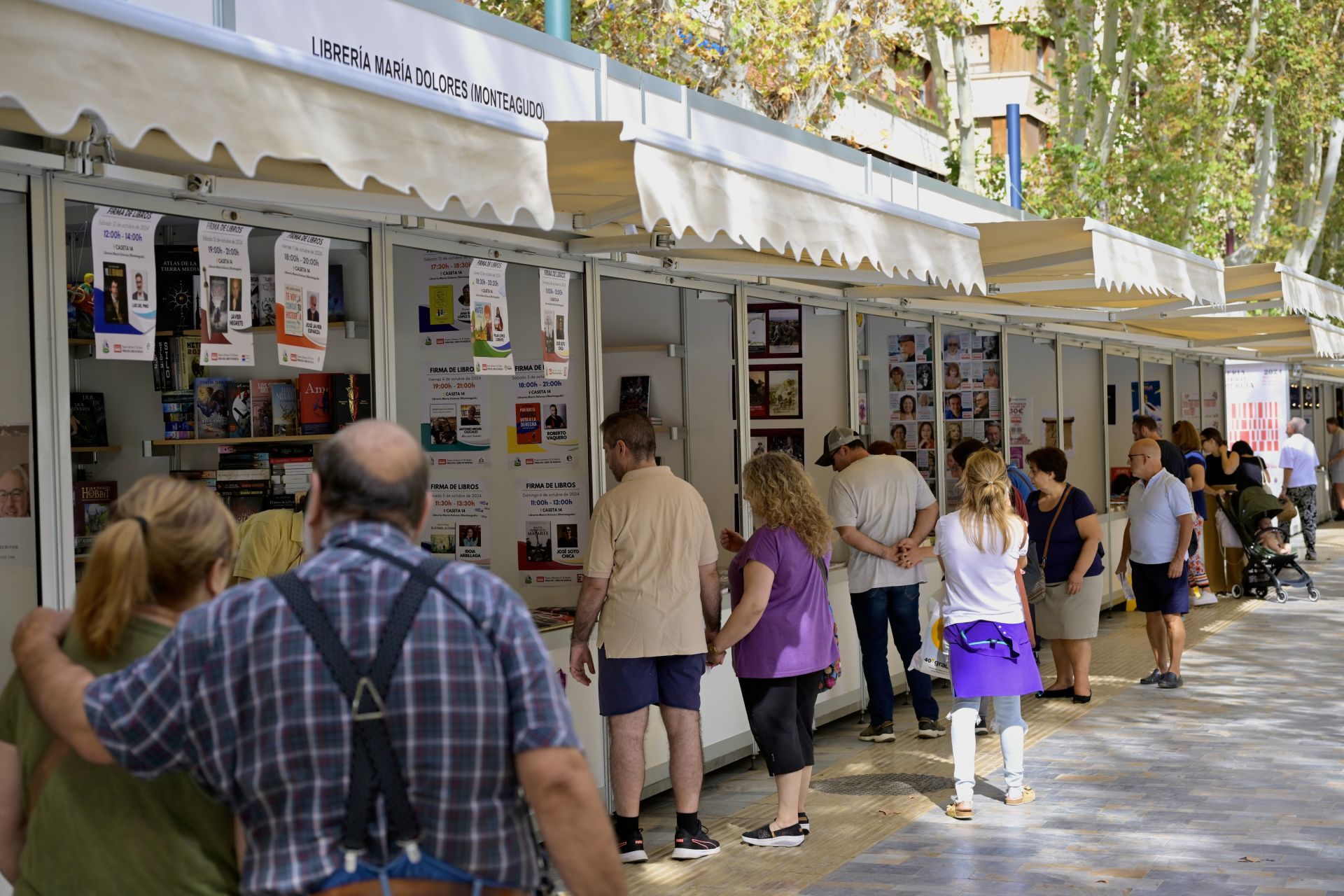 La jornada del 8 de octubre de la Feria del Libro de Murcia, en imágenes