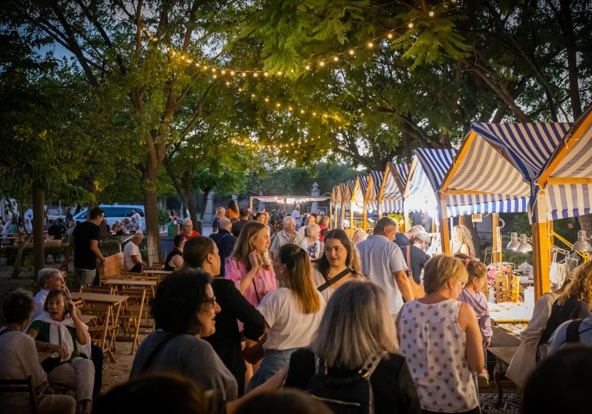 La inauguración del Street Food Market de Torrevieja, en imágenes