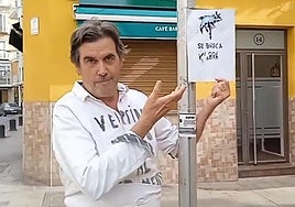 Cartel de búsqueda de la peculiar mascota.