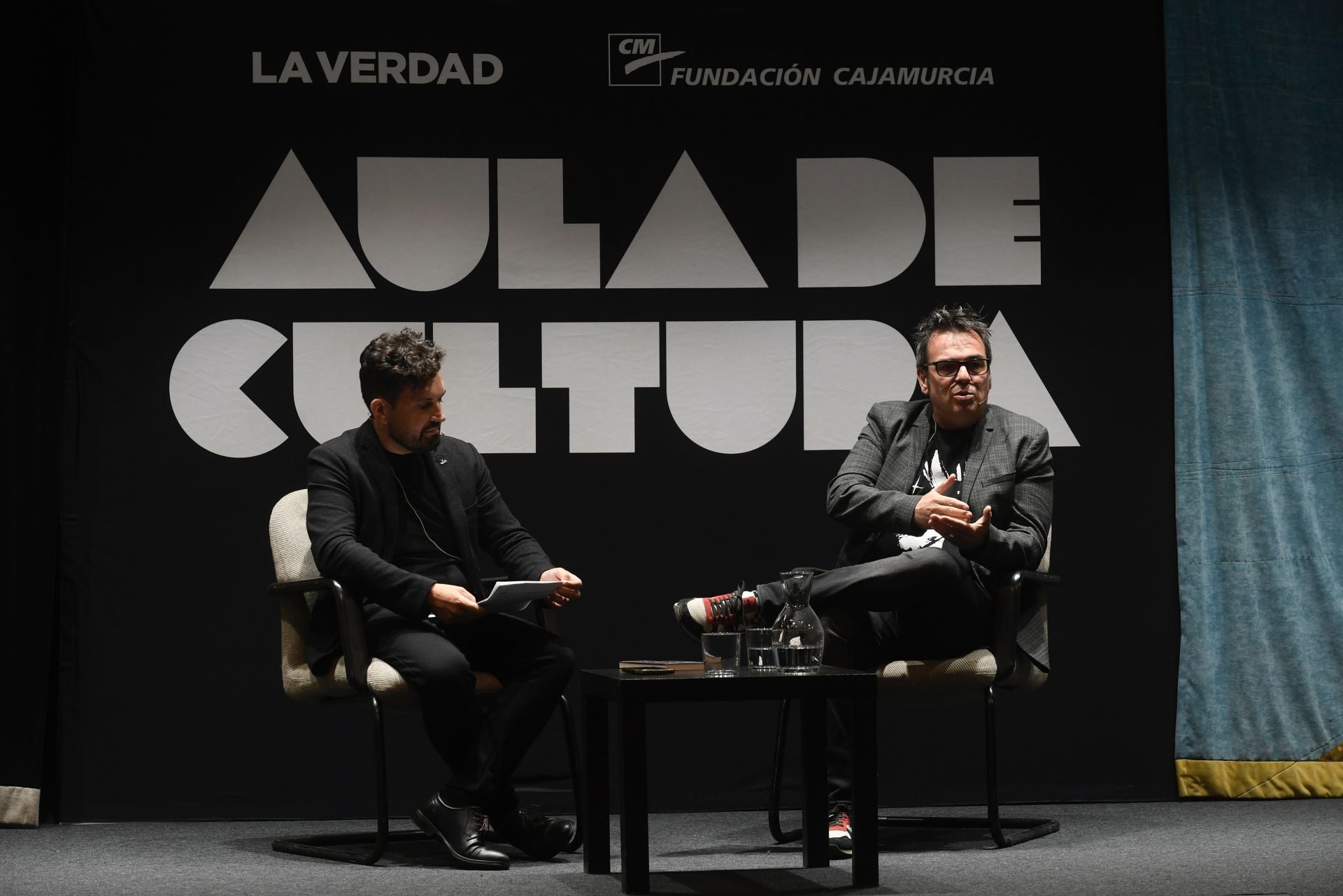 Las dudas de Raúl Quinto en el Aula de Cultura de LA VERDAD