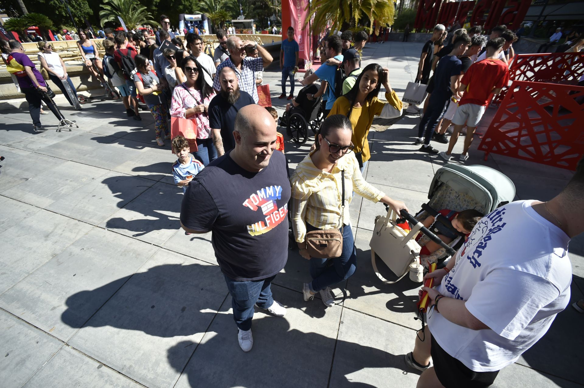 Una &#039;fan zone&#039; en Murcia hasta las 19 horas y un partido de leyendas