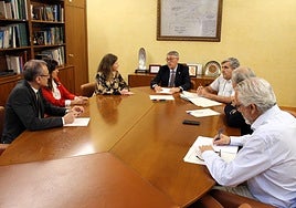Imagen de la reunión entre la Aemet y la CHS.