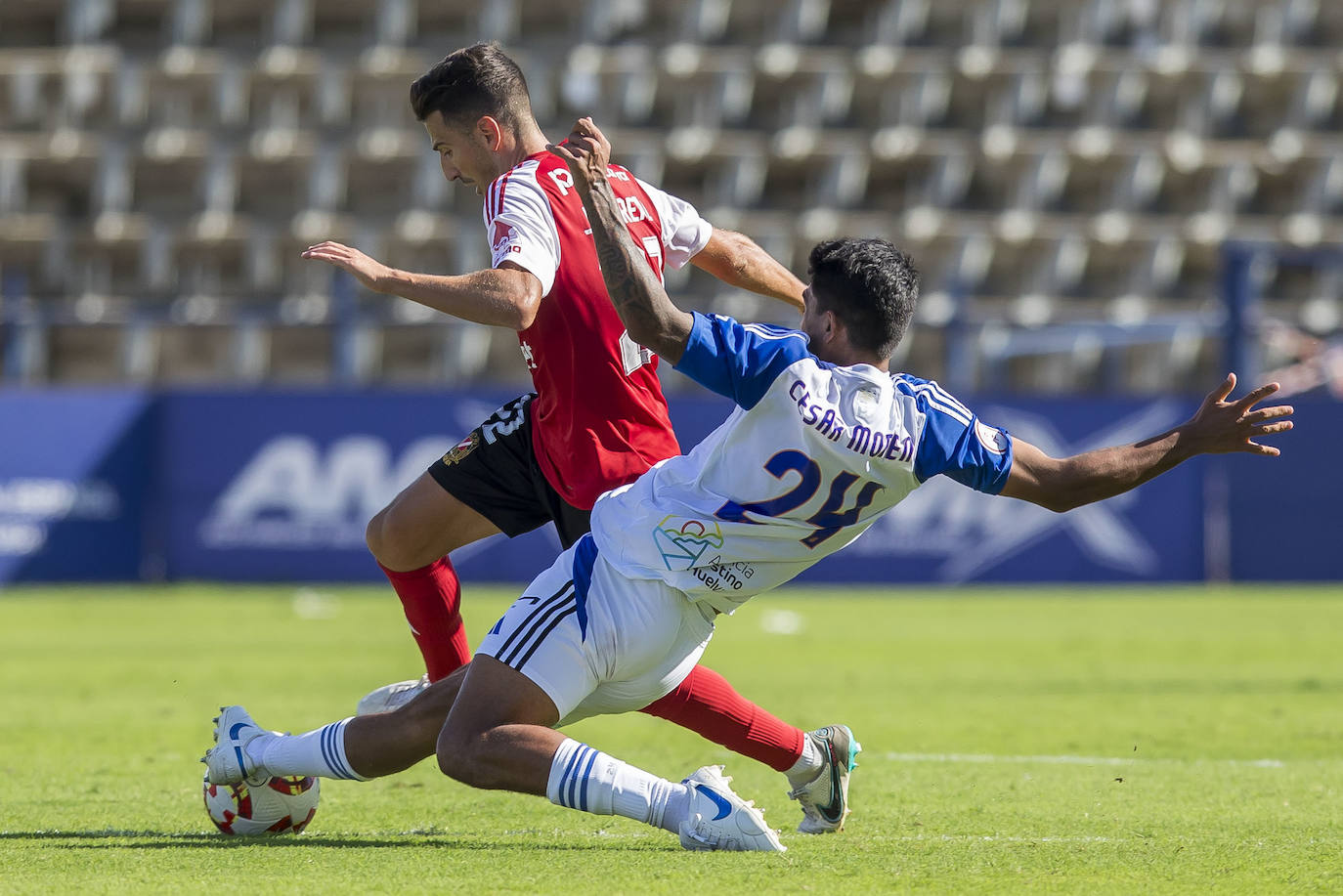 La victoria del Real Murcia frente al Recreativo de Huelva, en imágenes