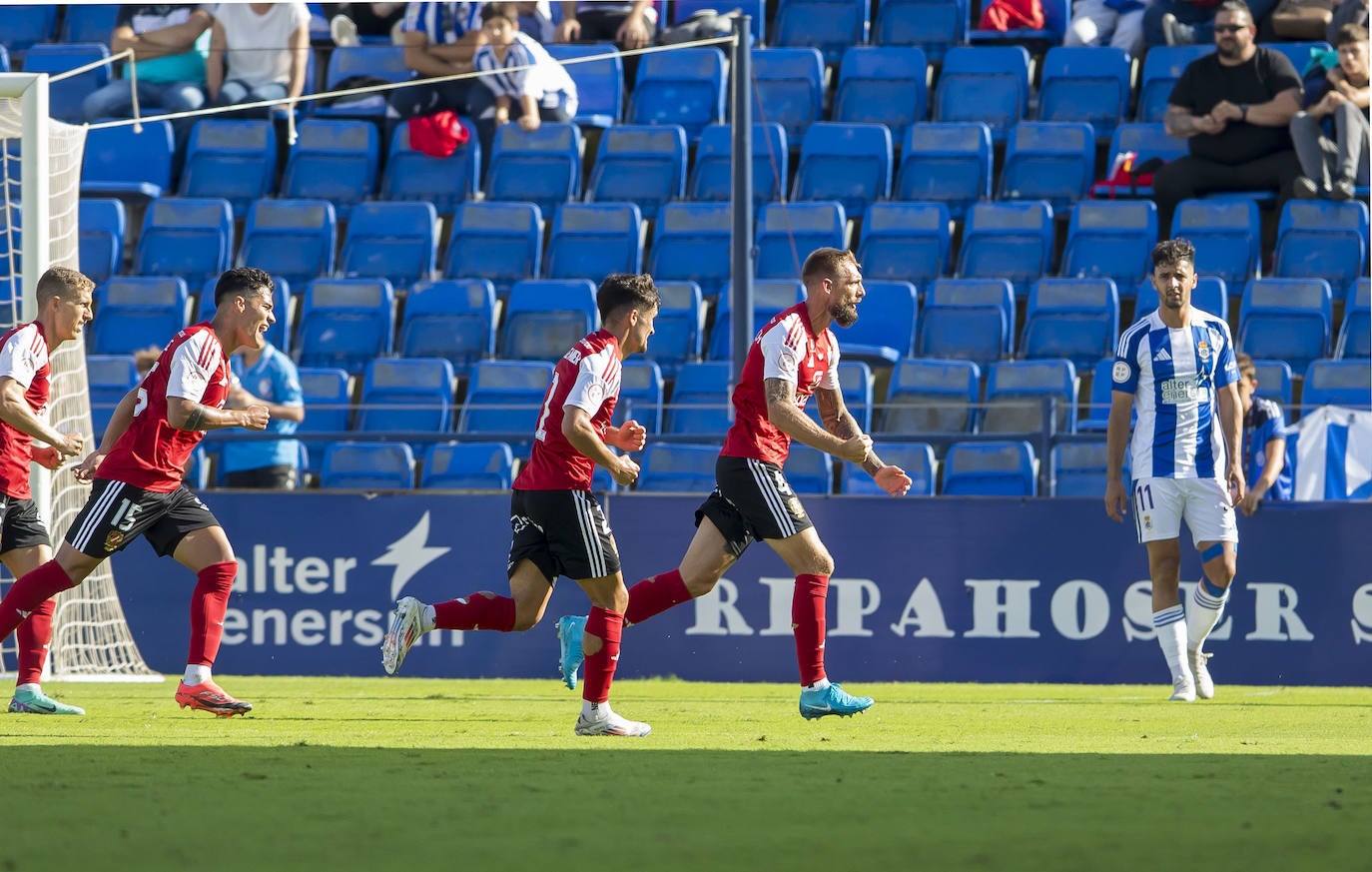 La victoria del Real Murcia frente al Recreativo de Huelva, en imágenes