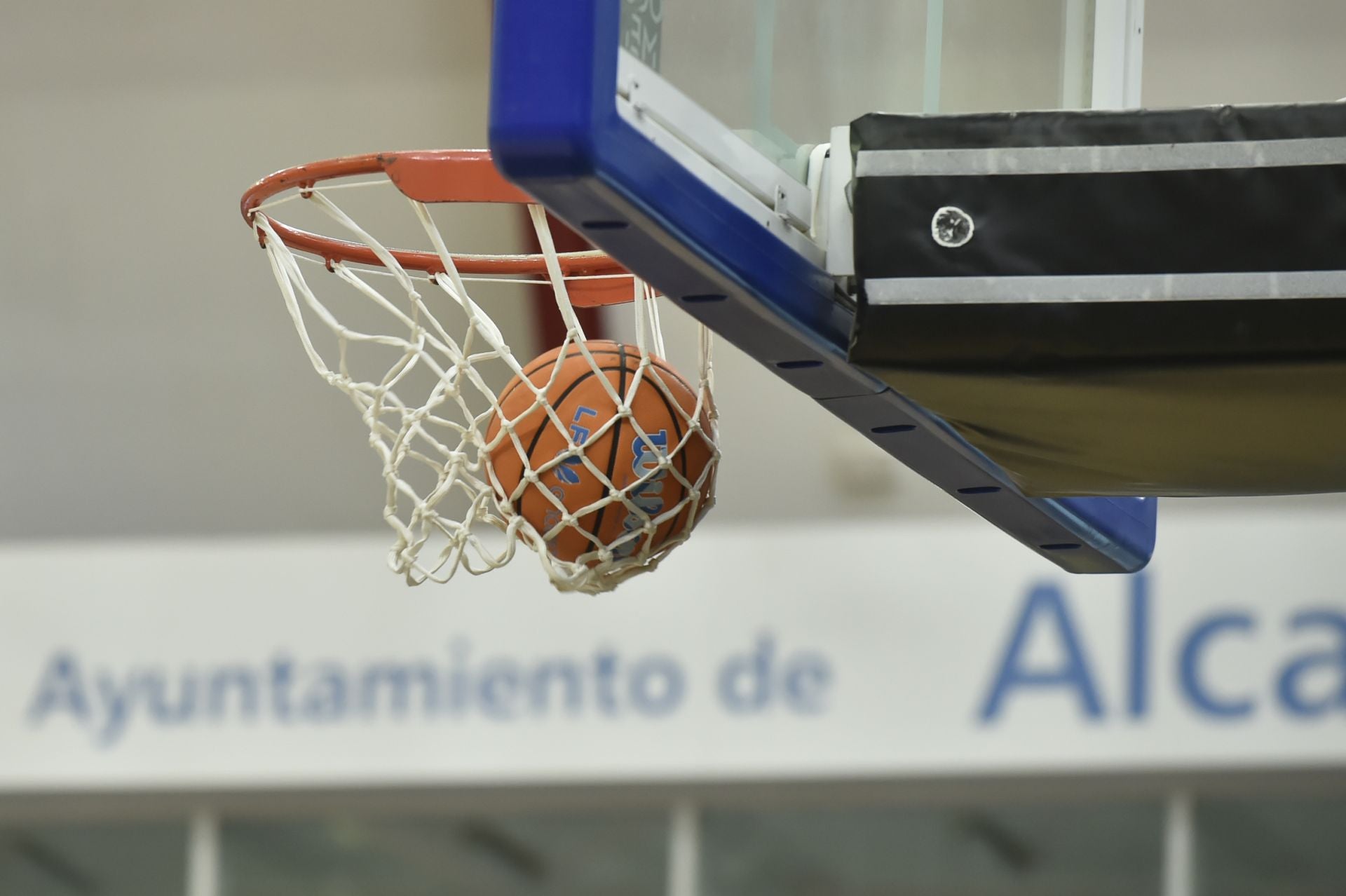 El Hozono Jairis pasa por encima del Ardoi (79-45)