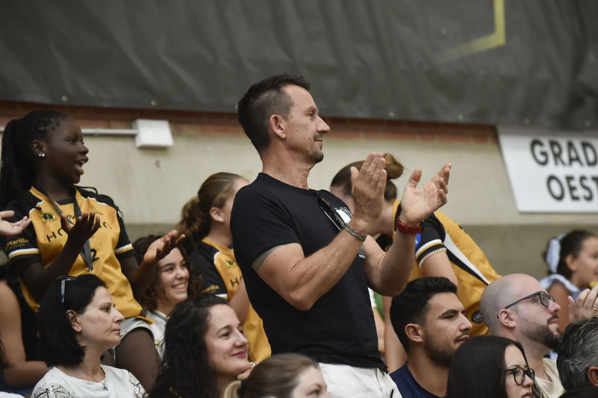 El Hozono Jairis pasa por encima del Ardoi (79-45)