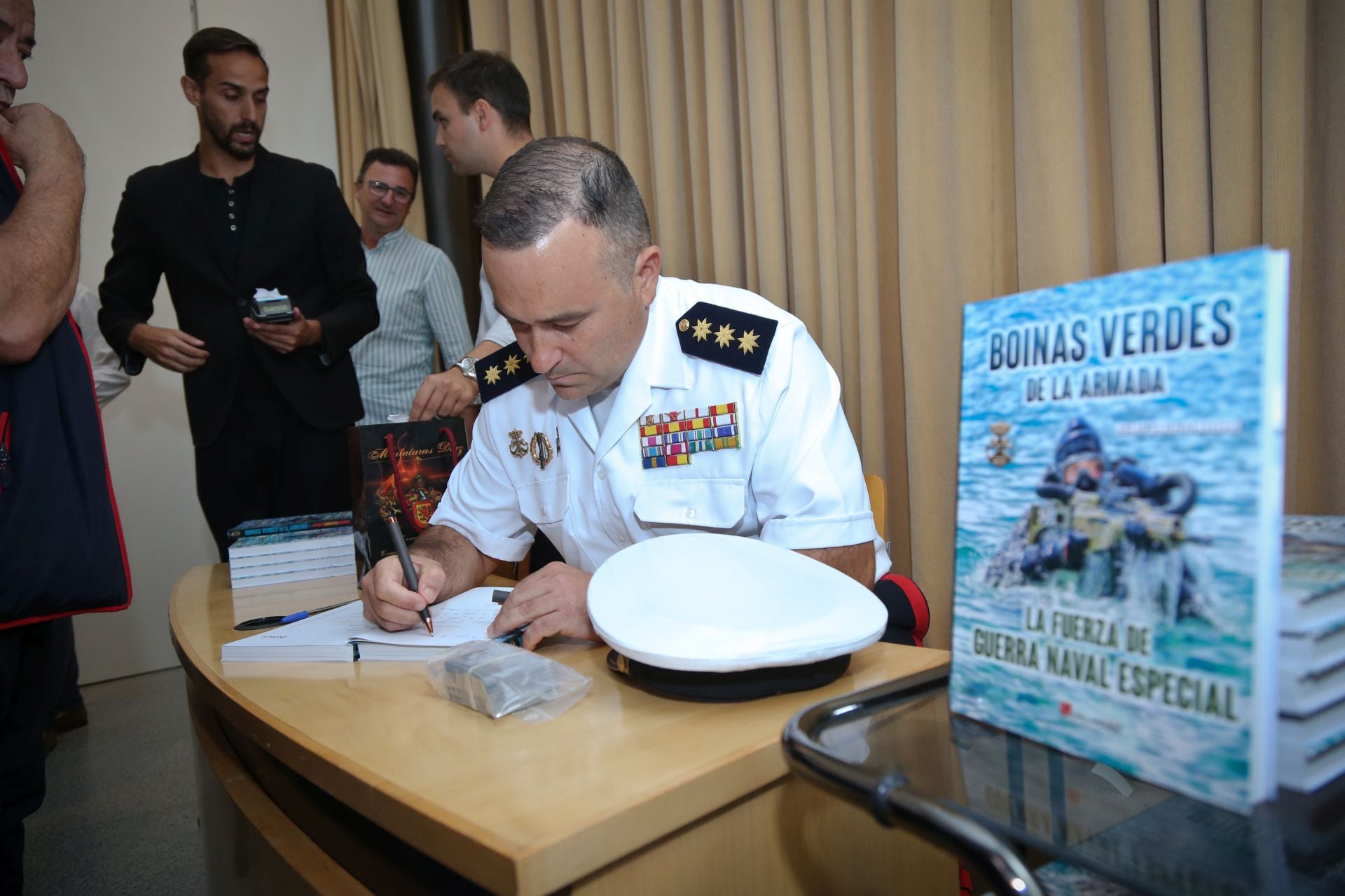 Acto de presentación del libro &#039;Boinas Verdes de la Armada&#039;, en imágenes