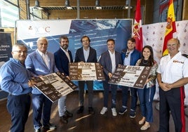 Presentación de la XXX regata Navegante Juan Fernández, 'Gran trofeo Estrella de Levante', ayer en el Club de Regatas de Cartagena.