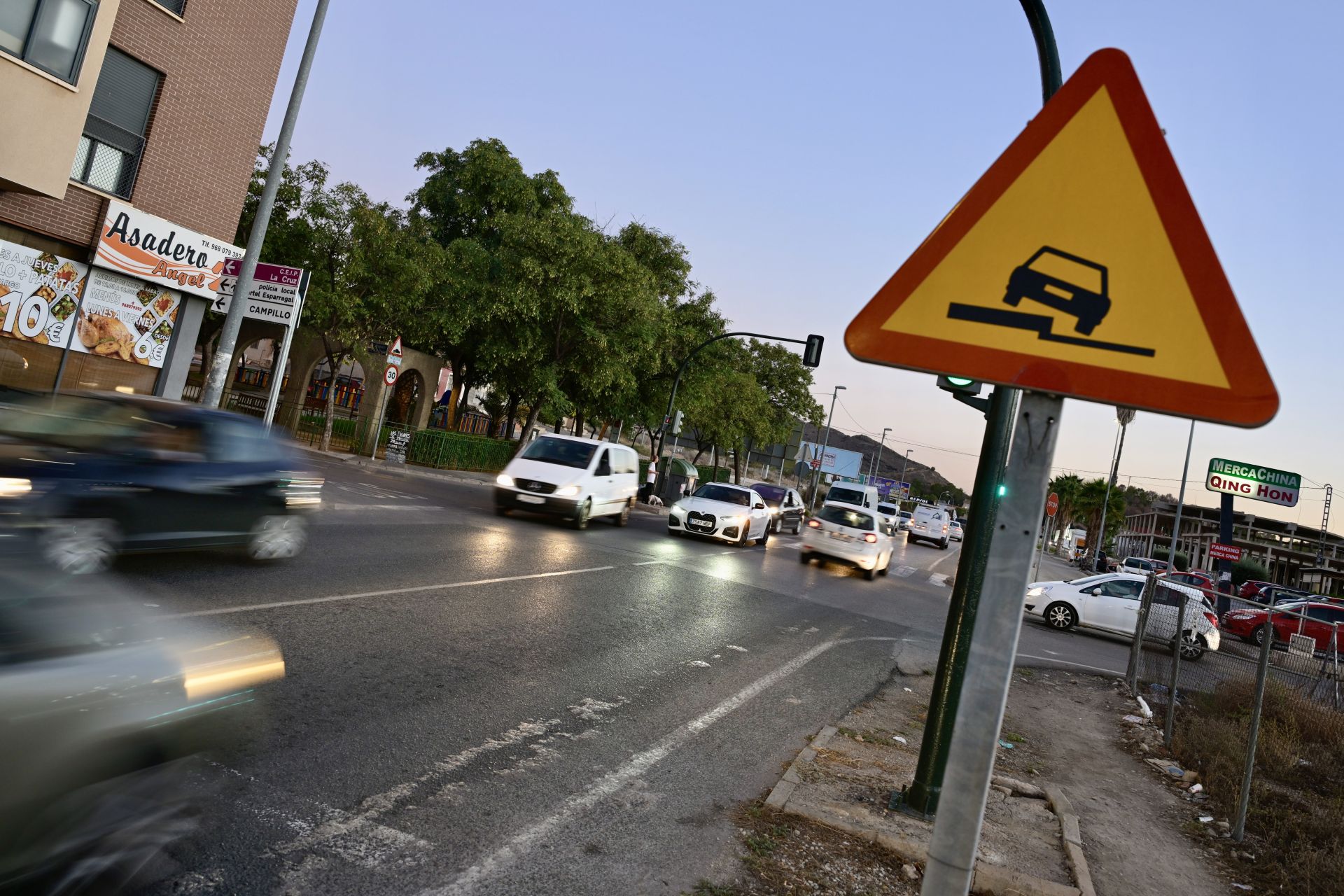 Las imágenes de los baches en la avenida Alejandro Valverde de Murcia