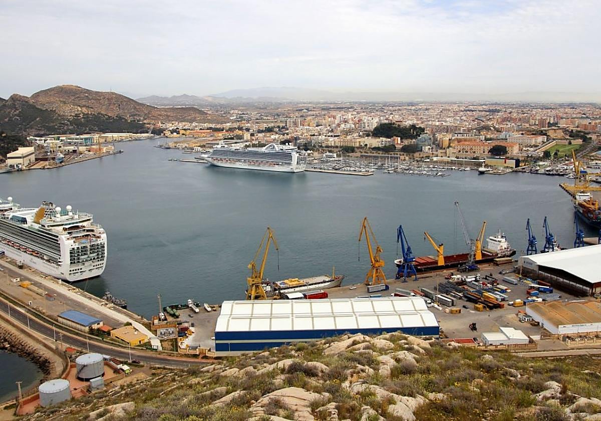 Panorámica del Puerto de Cartagena.