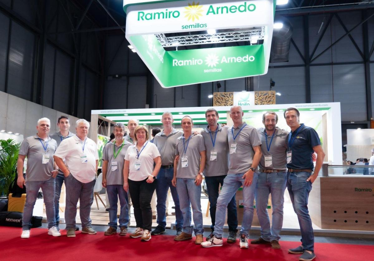 Equipo comercial de Ramiro Arnedo en Fruit Attraction.