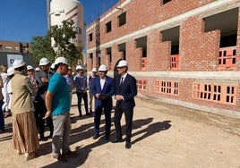 El consejero de Salud, Juan José Pedreño, durante su visita a las obras de ampliación y reforma del nuevo centro de salud de Alcantarilla-Sangonera.