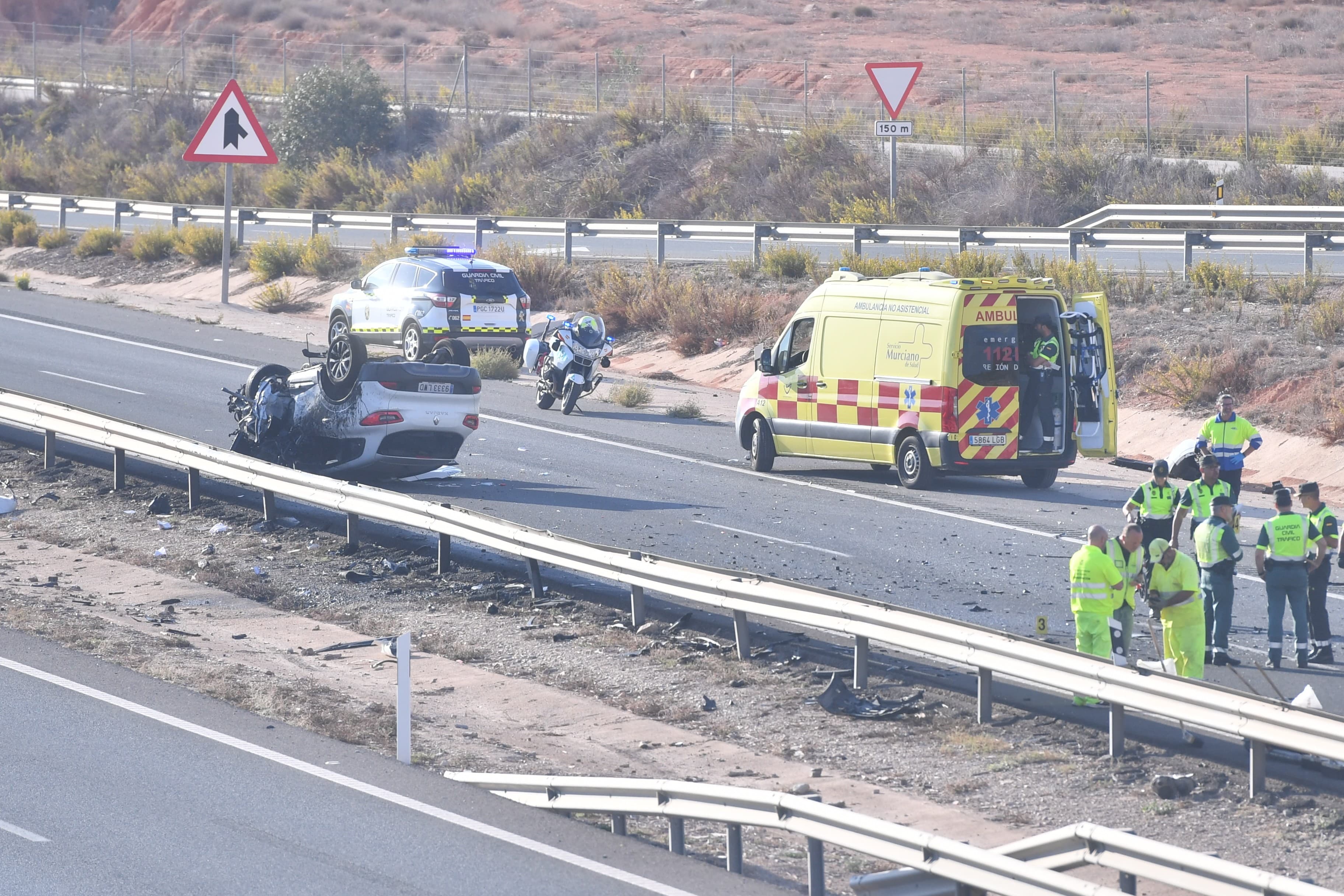 El accidente provocado por un kamikaze en la autovía entre Murcia y Cartagena, en imágenes