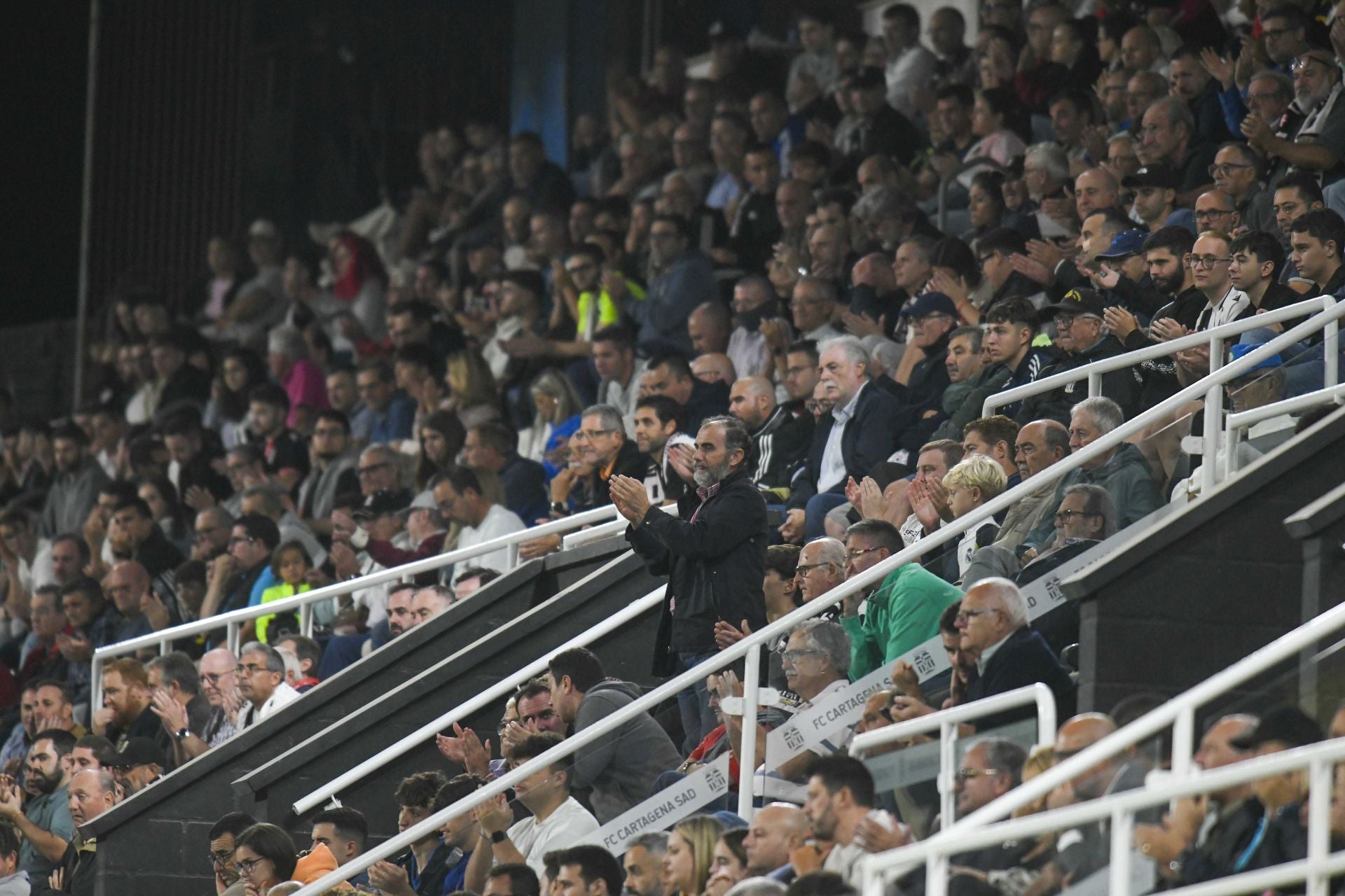 El empate del Cartagena frente al Elche, en imágenes