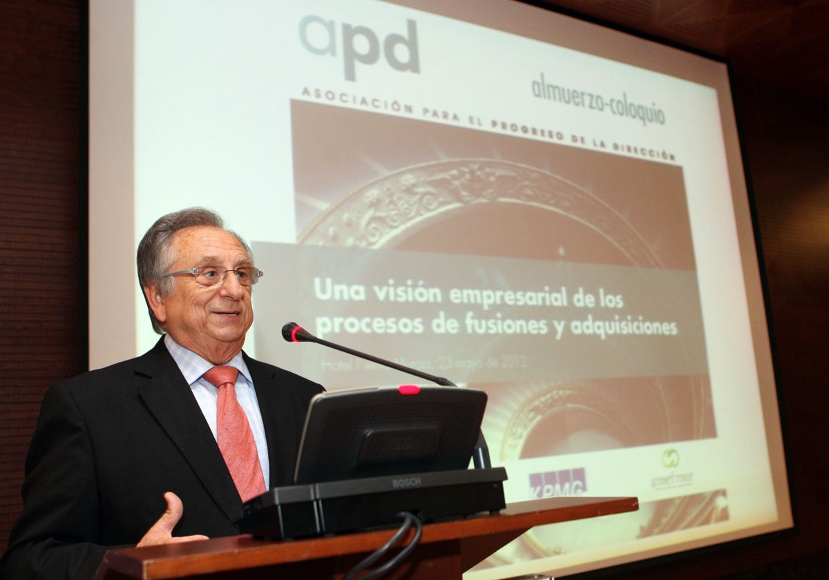 El empresario Tomás Fuertes, presidente de APD en la Región, durante un foro, en una imagen de archivo.