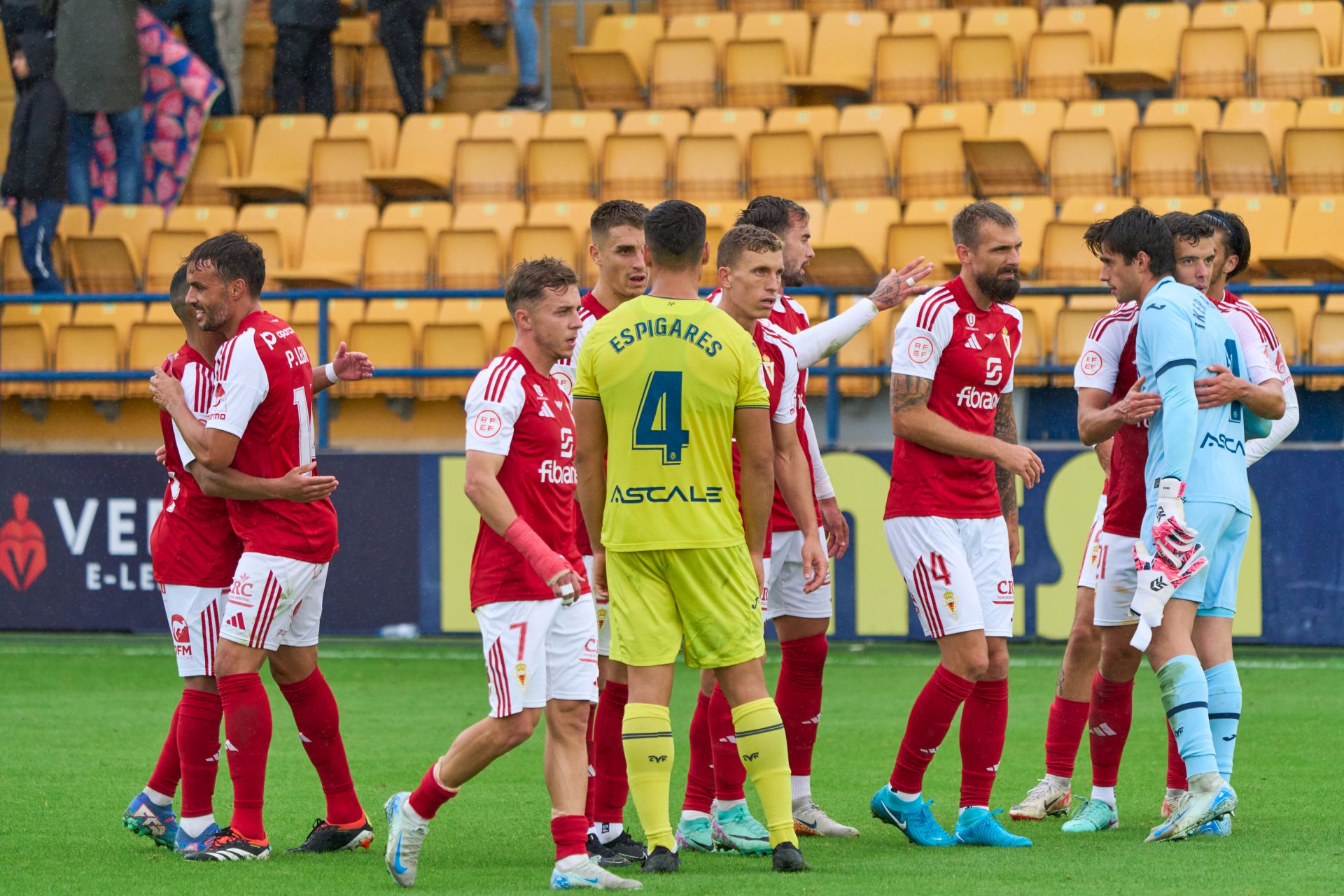 La victoria del Real Murcia frente al Villarreal B, en imágenes