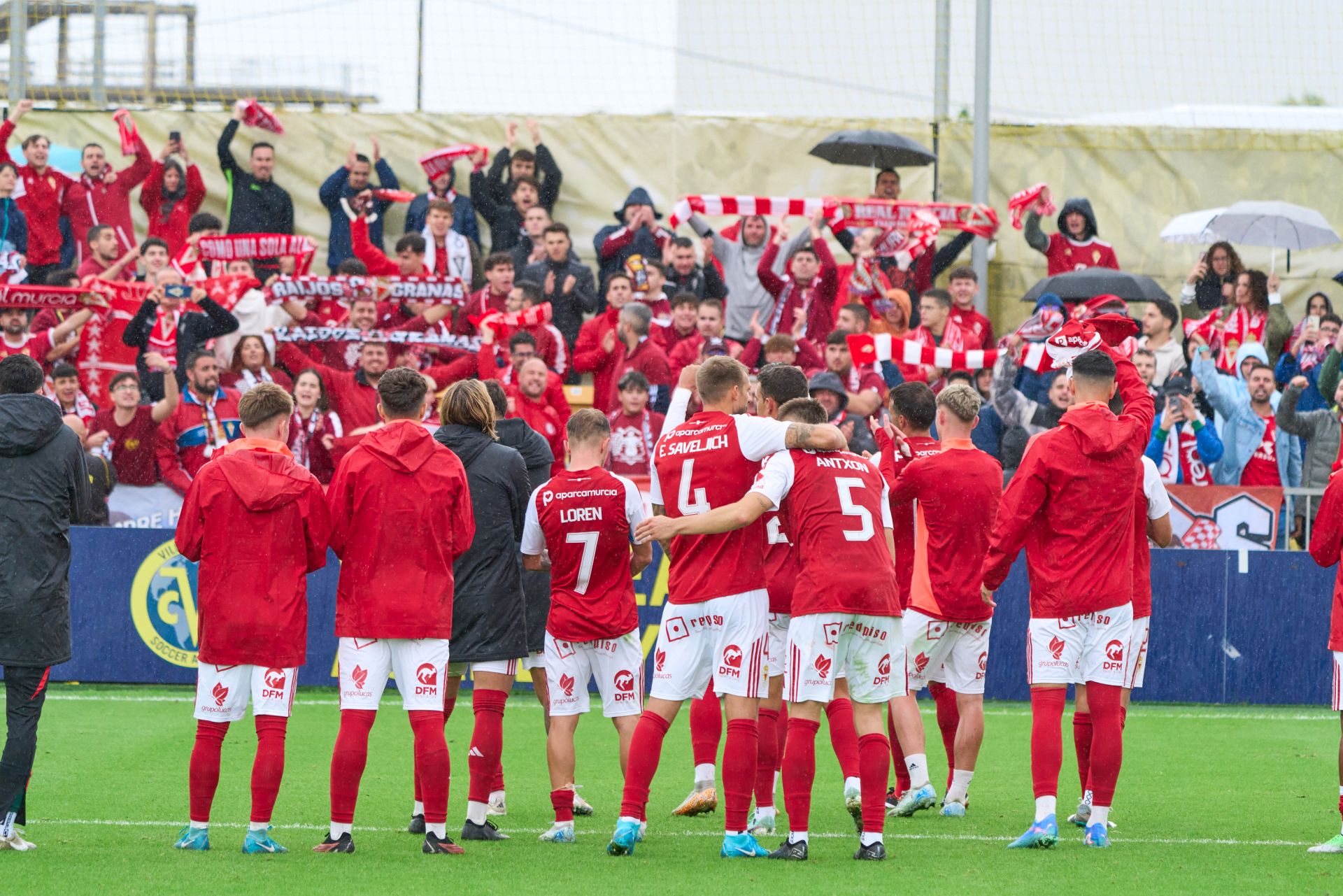 La victoria del Real Murcia frente al Villarreal B, en imágenes